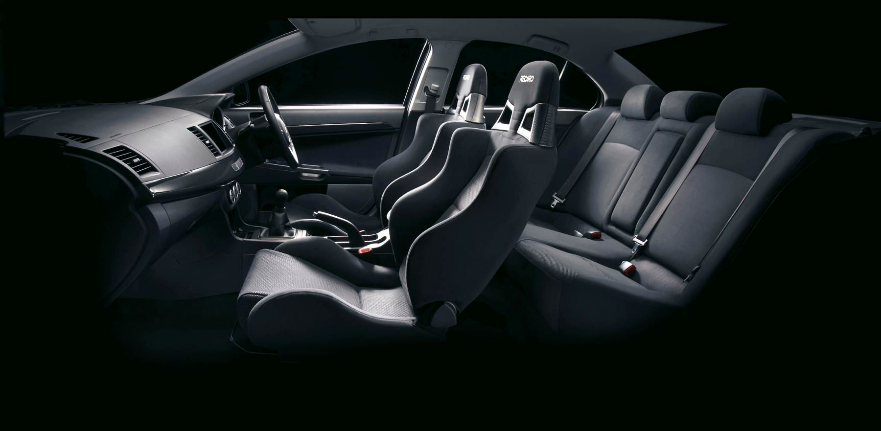 Lancer Evolution X GSR Seat  	