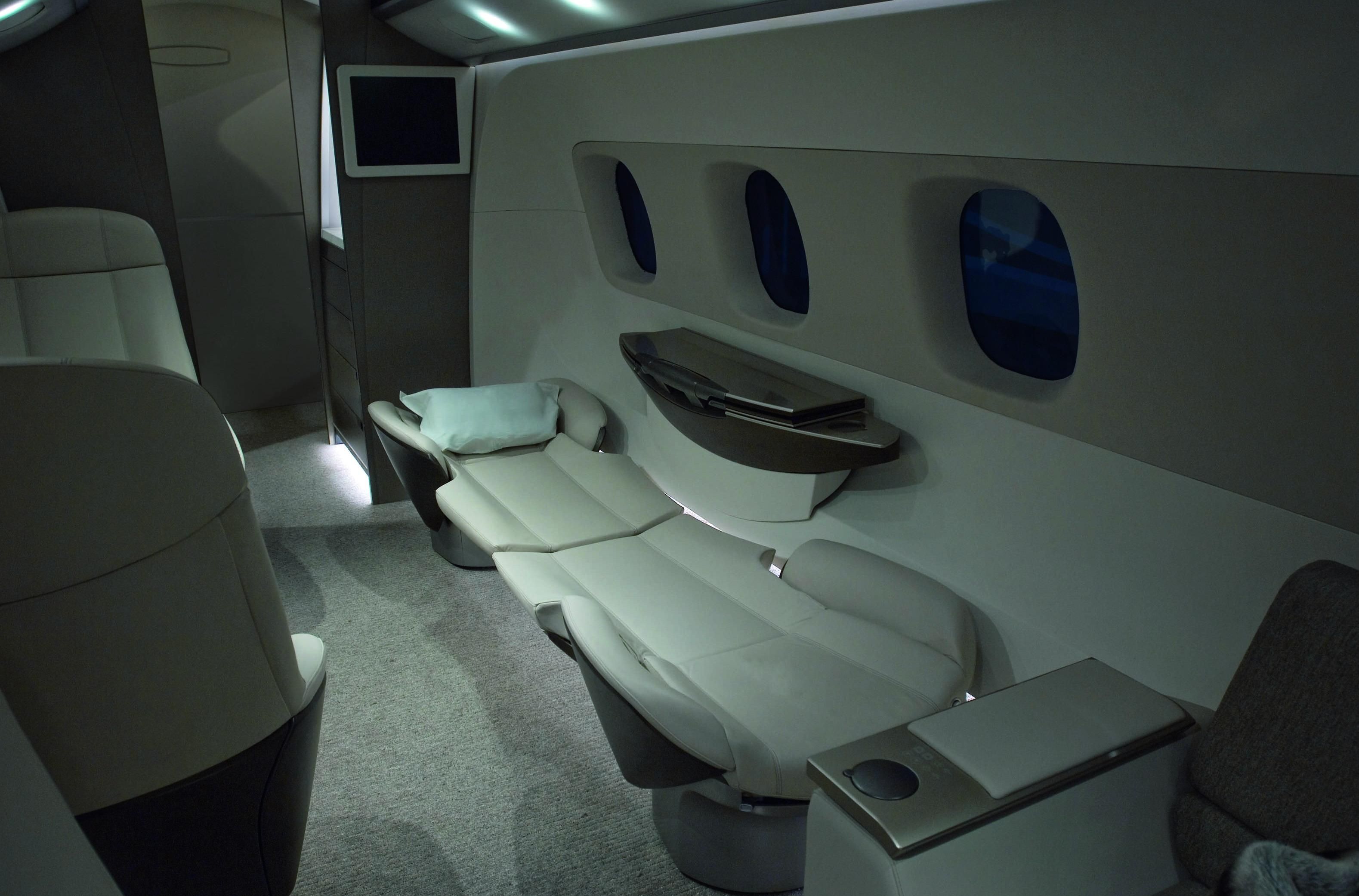 Comfort flight. Бизнес Джет 2023 дизайн БМВ.