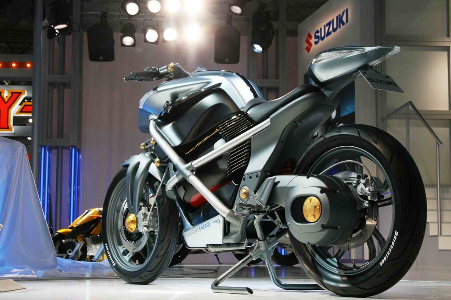 Suzuki Crosscage concept