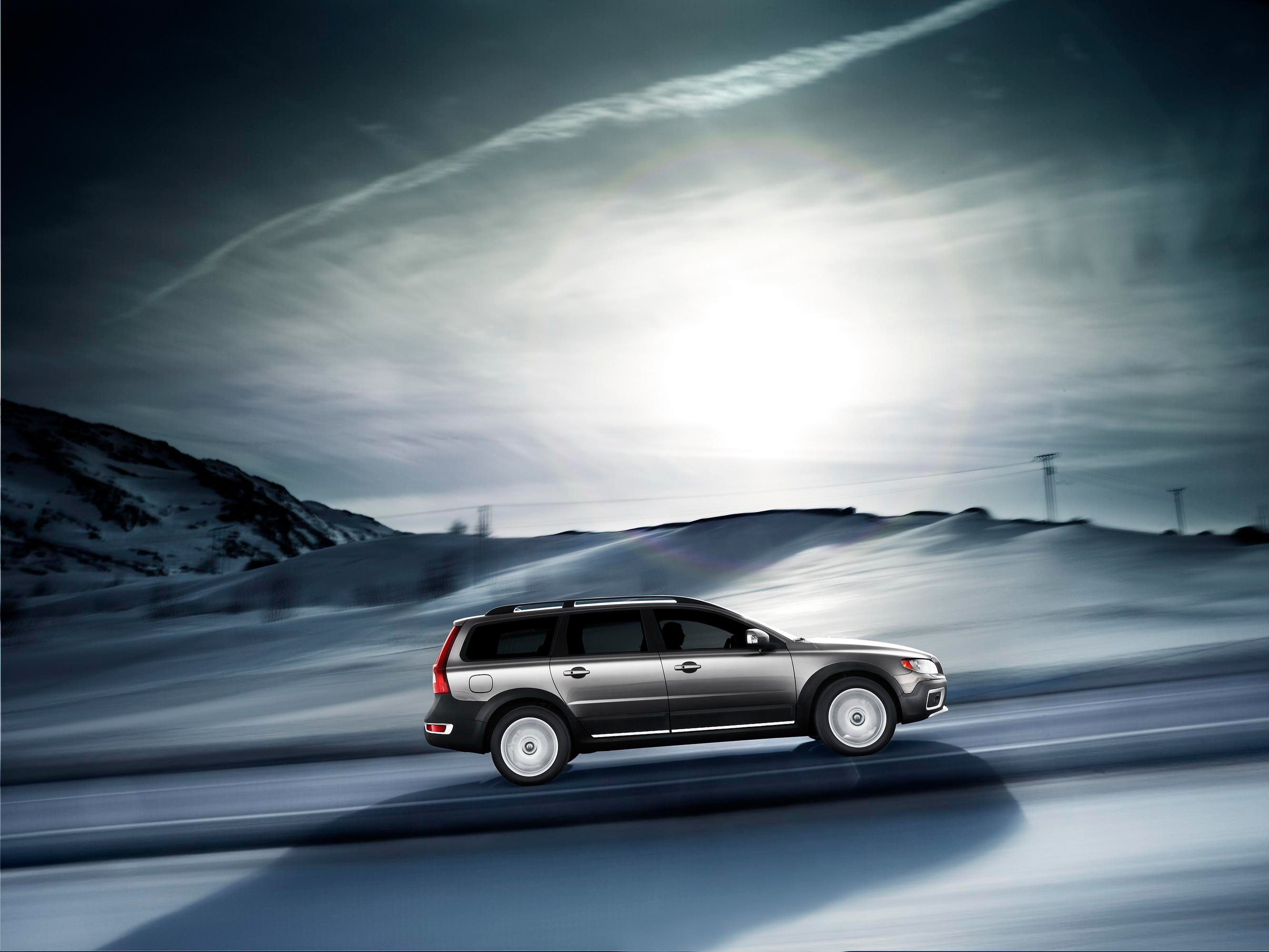 2008 Volvo XC70 and S80 Winter Edition