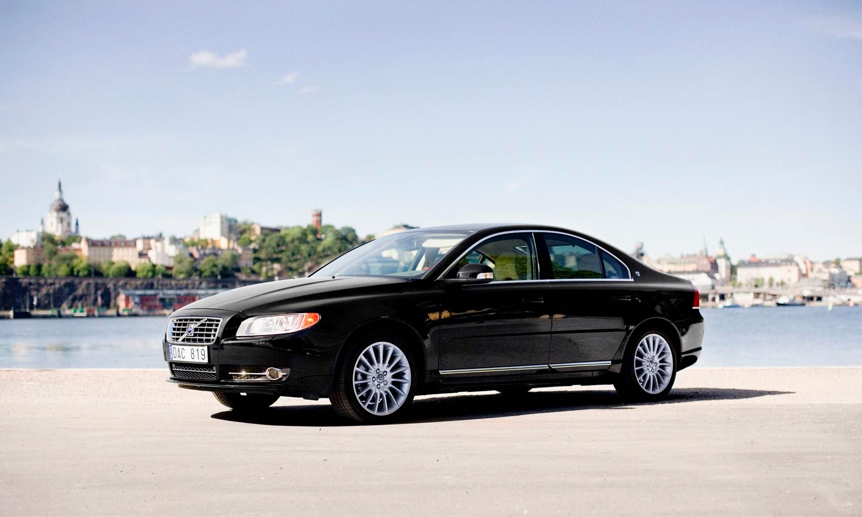 2009 Volvo S80 And Xc90 Executive Edition