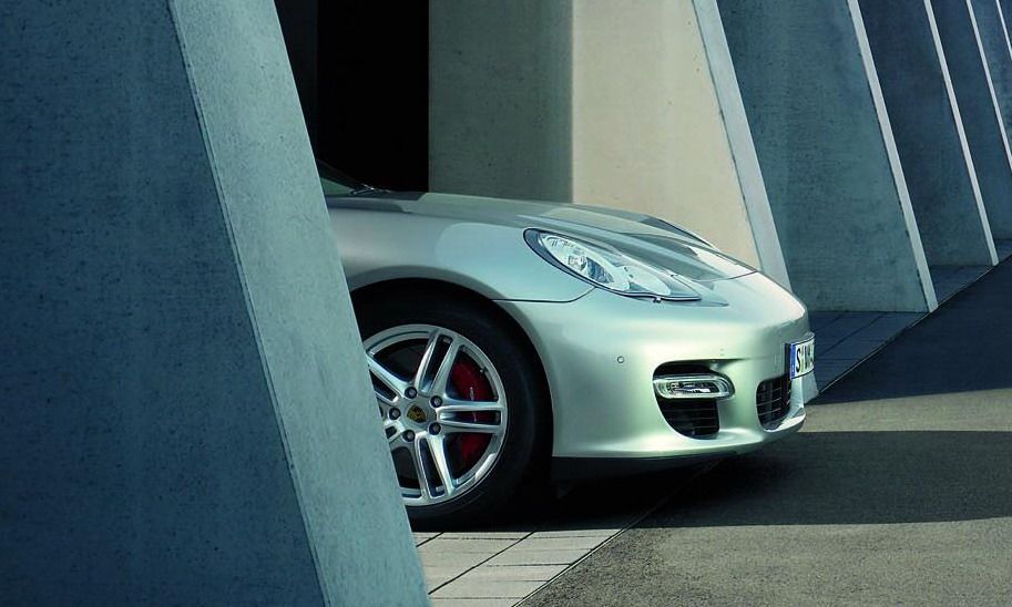 2010 Porsche Panamera preview