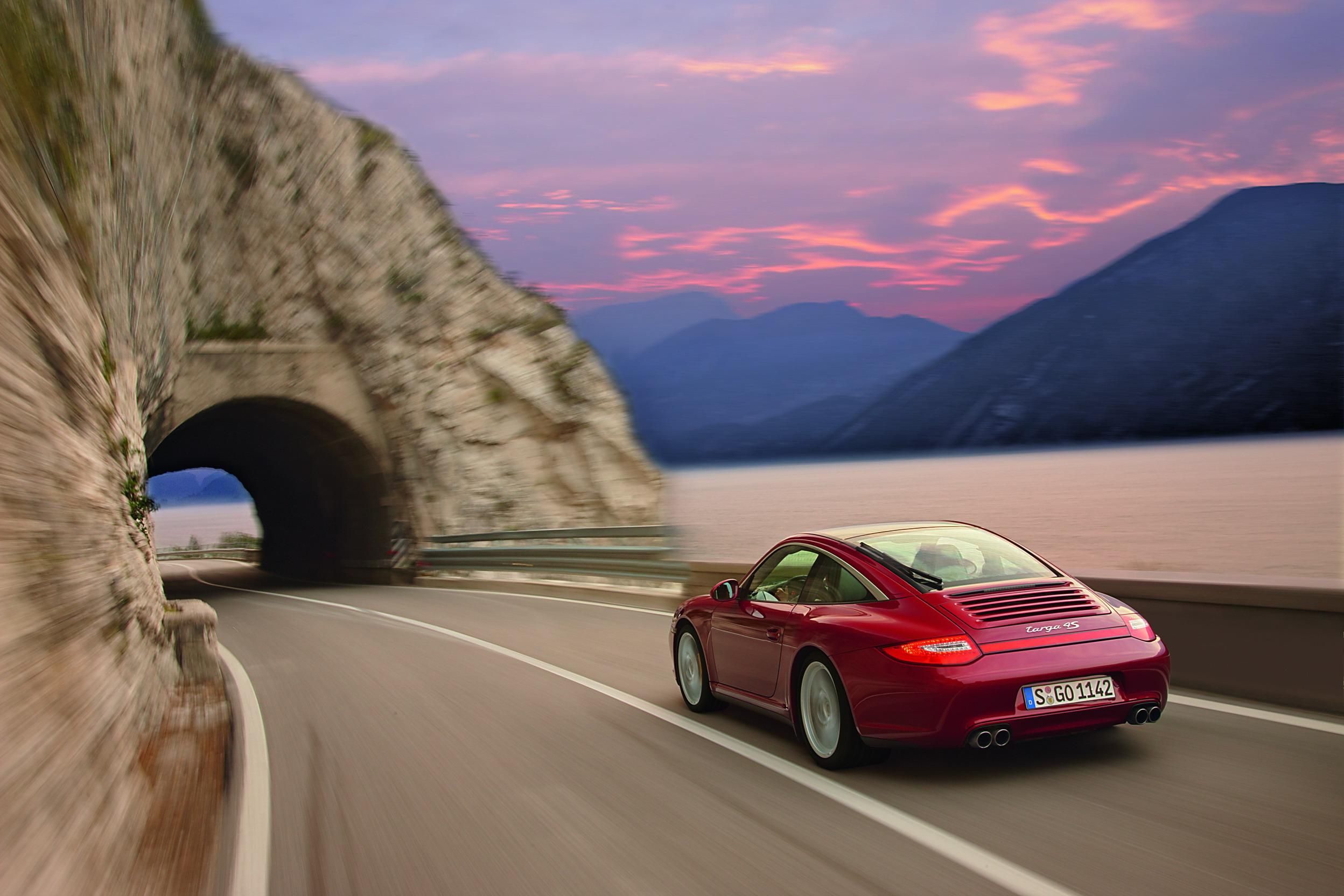 2009 - 2010 Porsche 911 Targa 4 and 4S