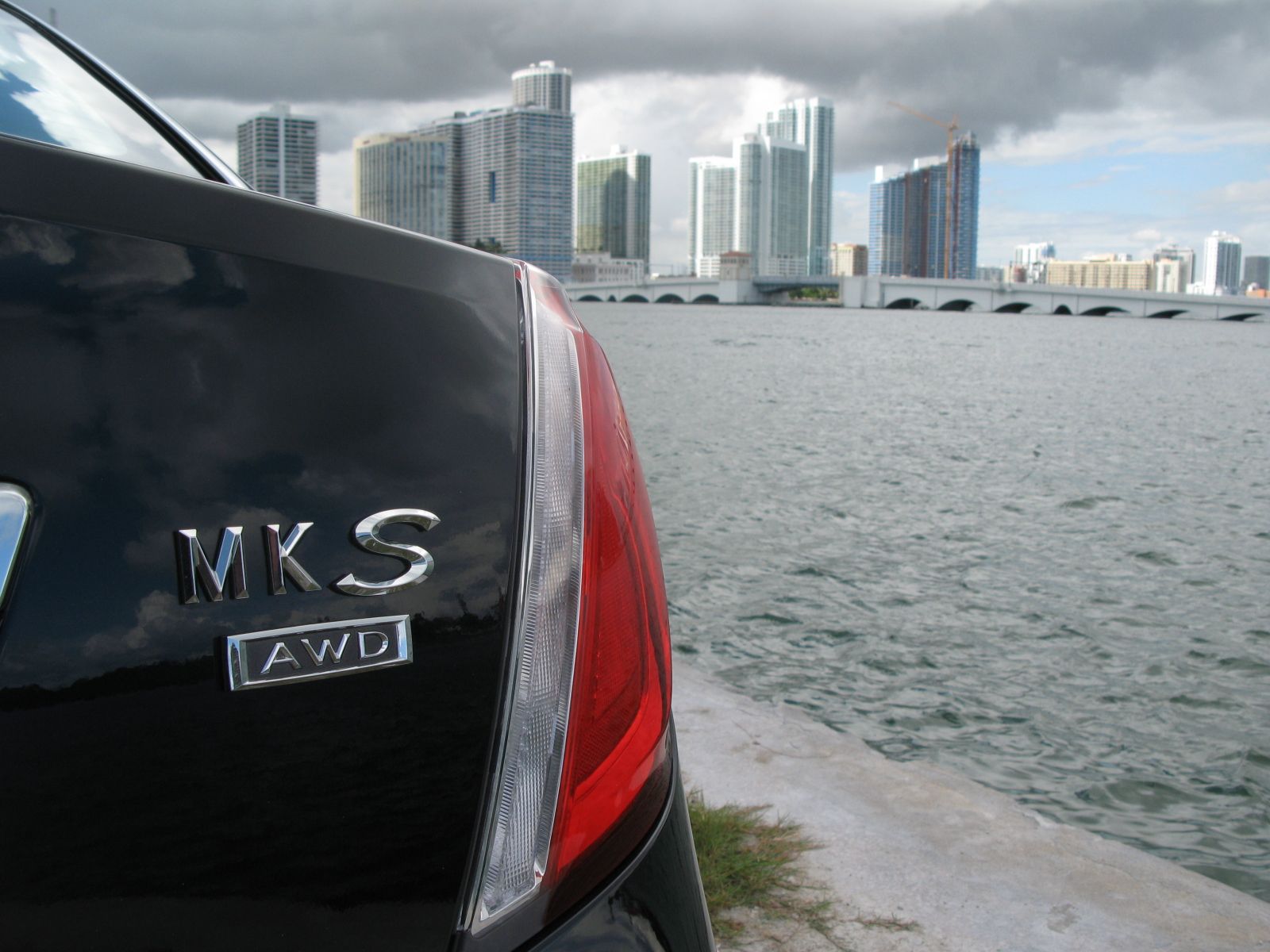 2009 Lincoln MKS AWD