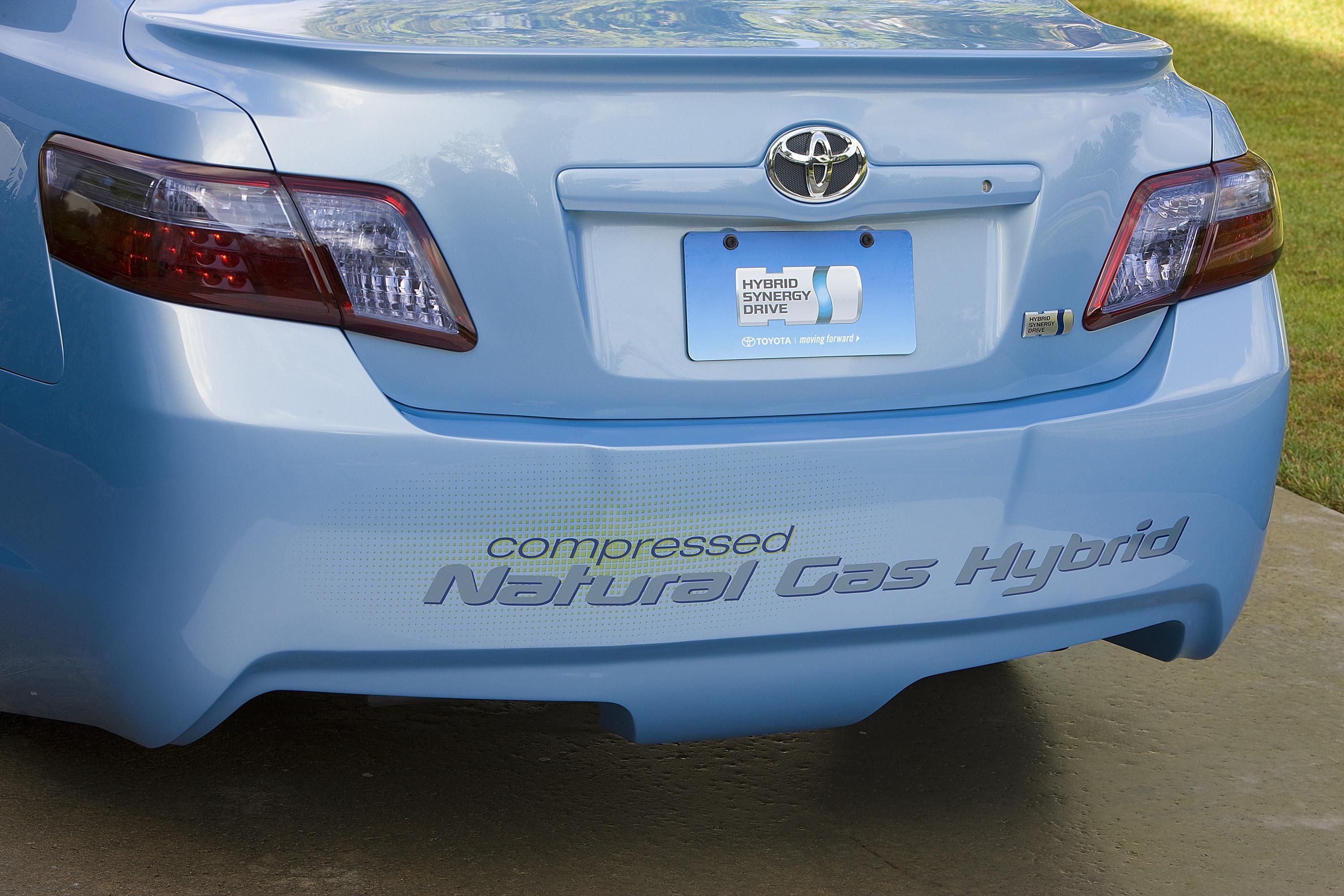 2009 Toyota CNG Camry Hybrid Concept