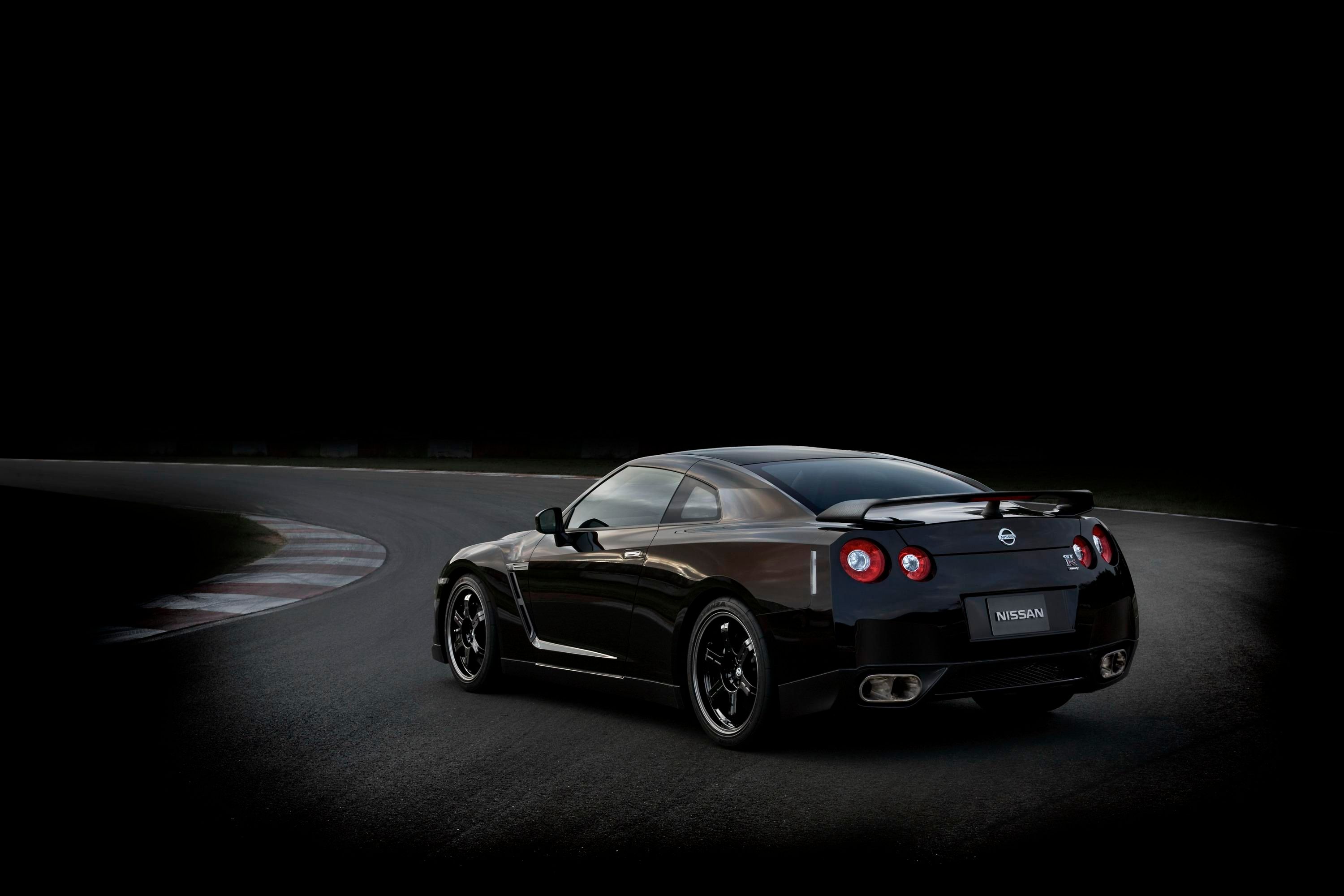 How The Nissan GT-R R35 Spec-V Became a Better Car Than The GT-R NISMO