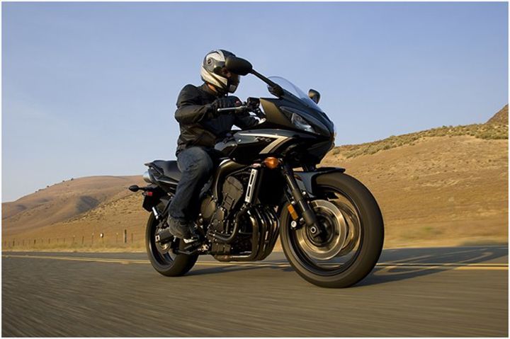 2009 Yamaha FZ6 Fazer S2 specifications and pictures