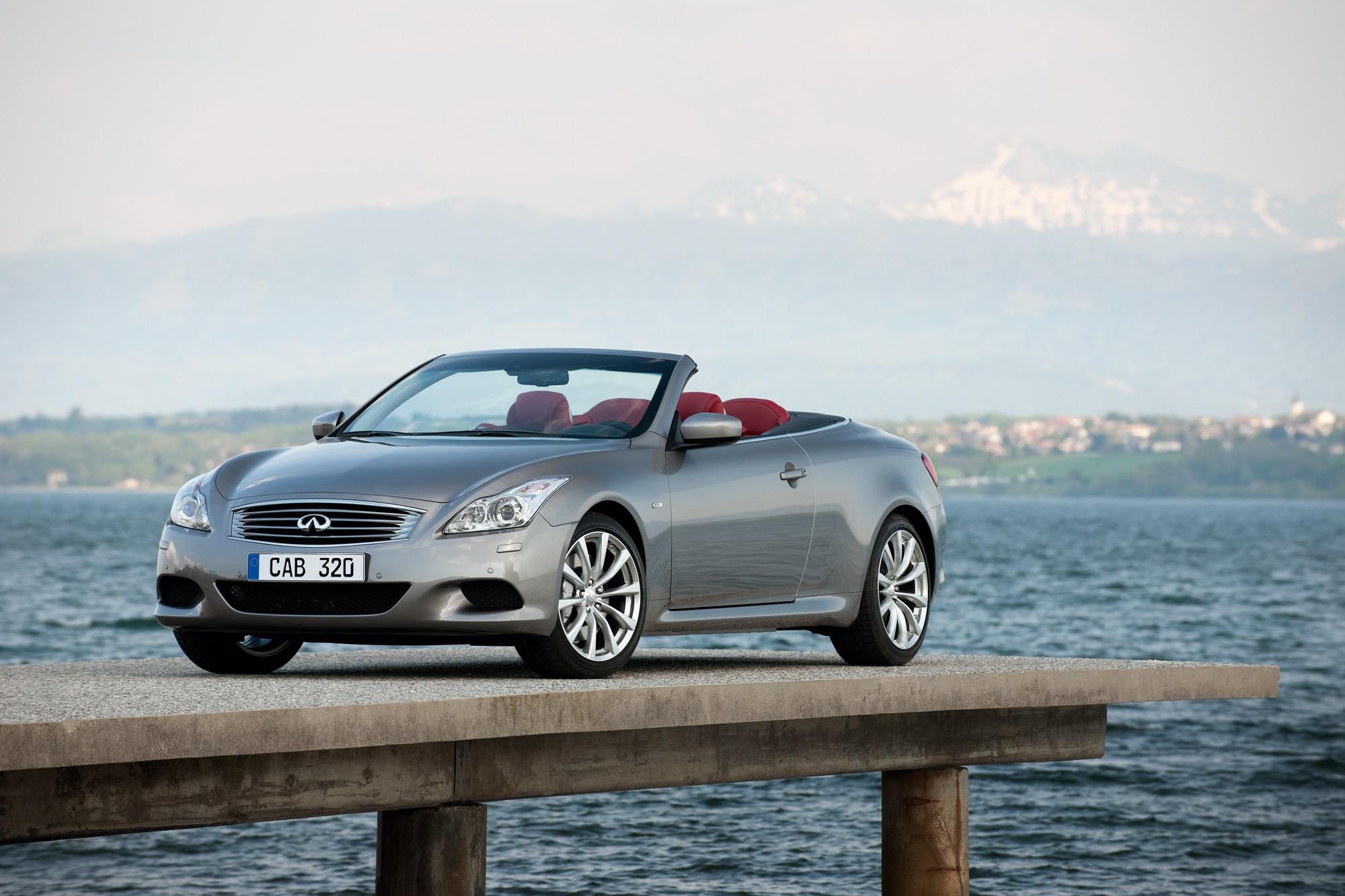 2009 - 2010 Infiniti G37 convertible