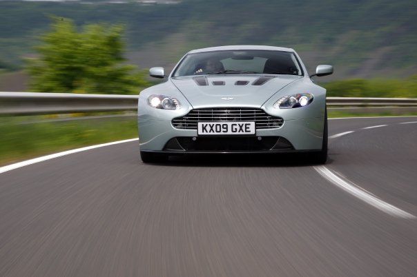 2010 Aston Martin V12 Vantage