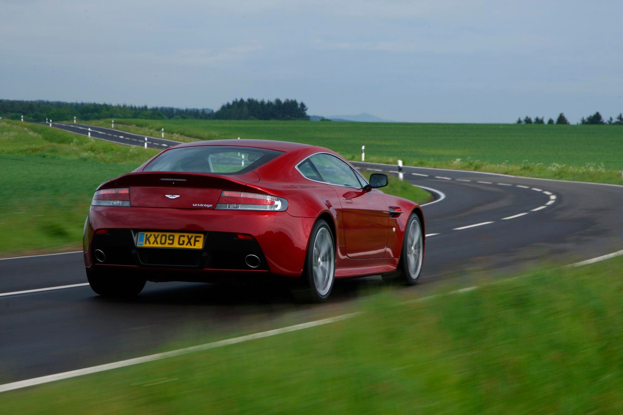 2010 Aston Martin V12 Vantage