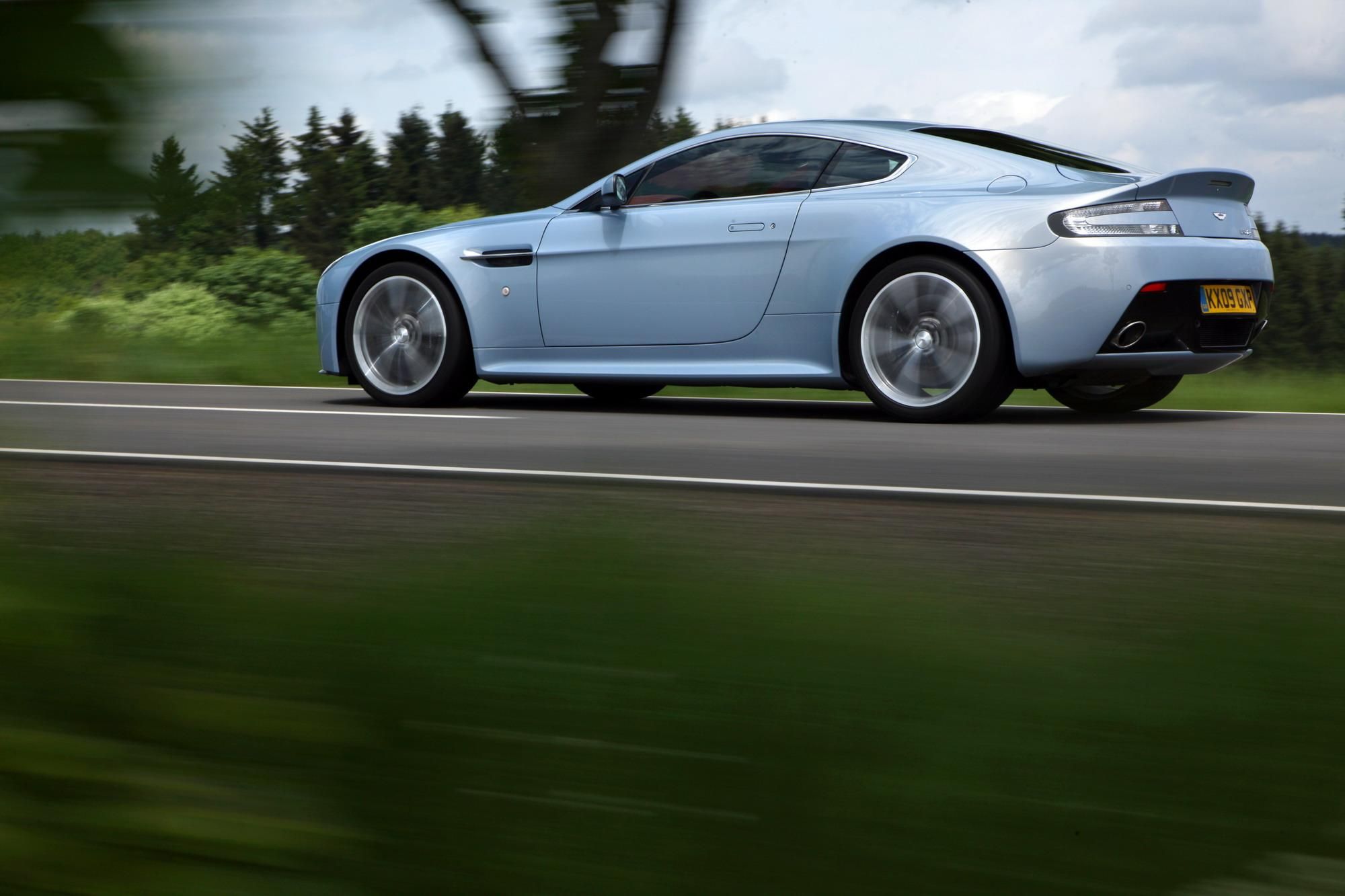 2010 Aston Martin V12 Vantage