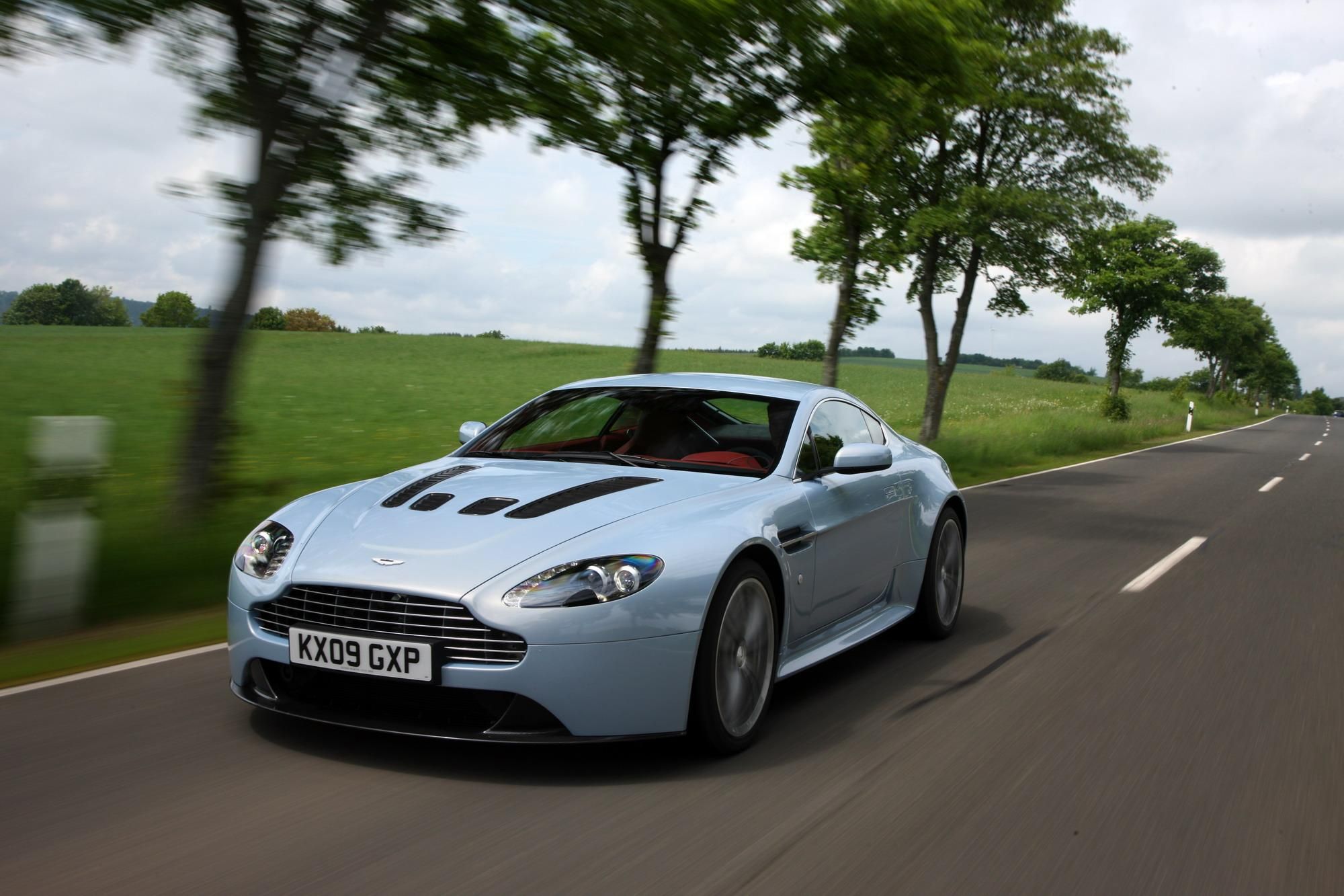 2010 Aston Martin V12 Vantage