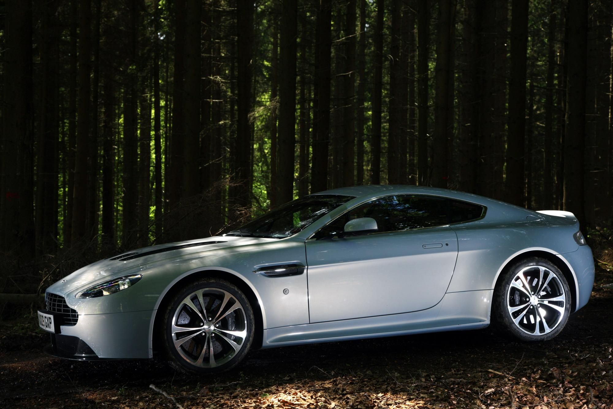 2010 Aston Martin V12 Vantage