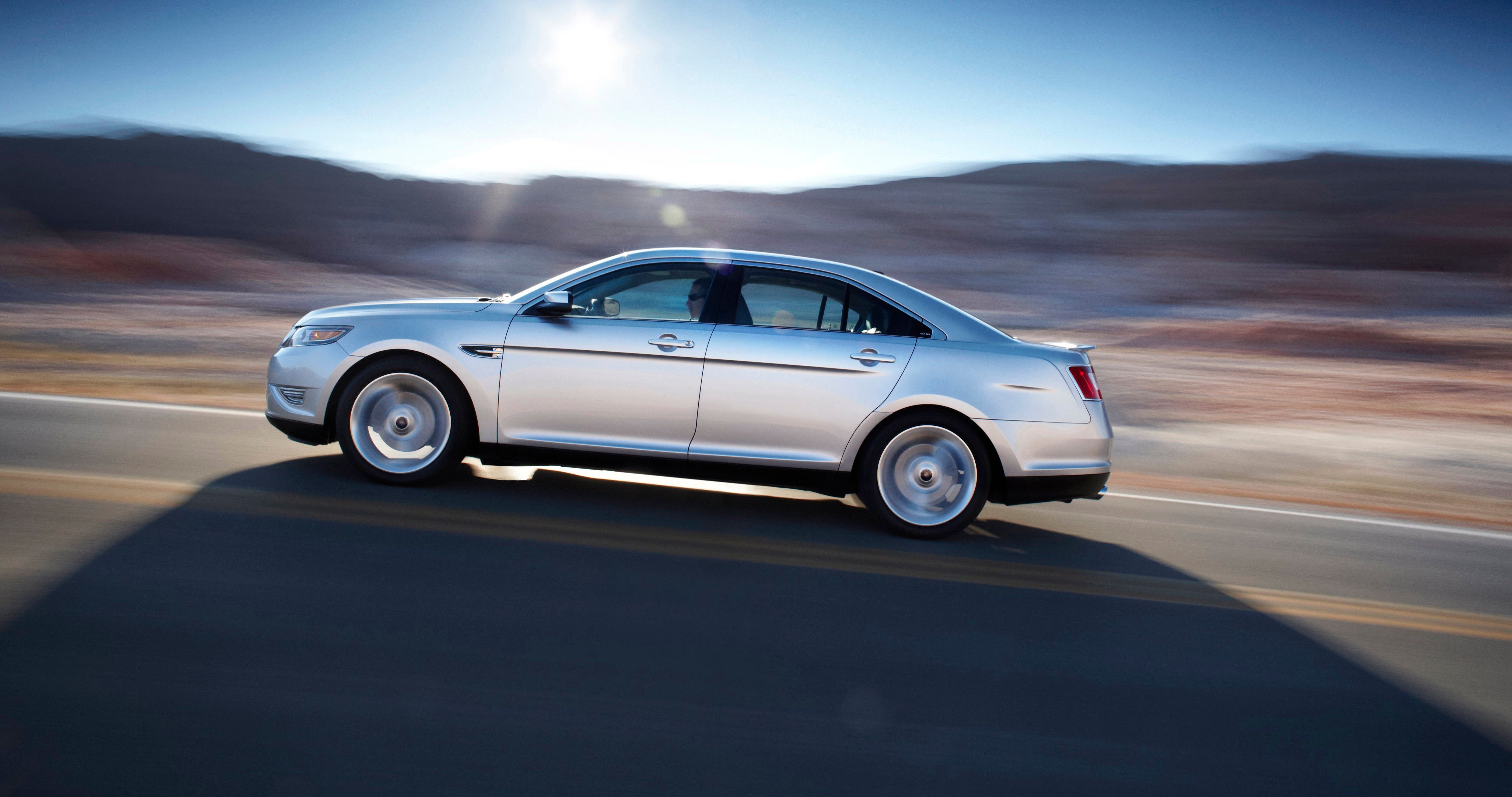 2010 Ford Taurus SHO