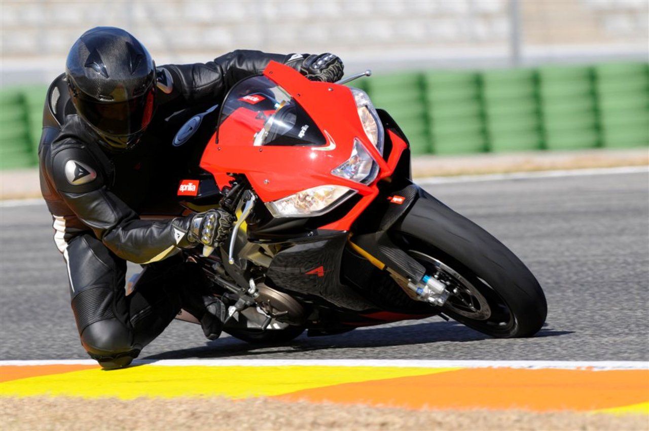  Aprilia RSV4 Factory