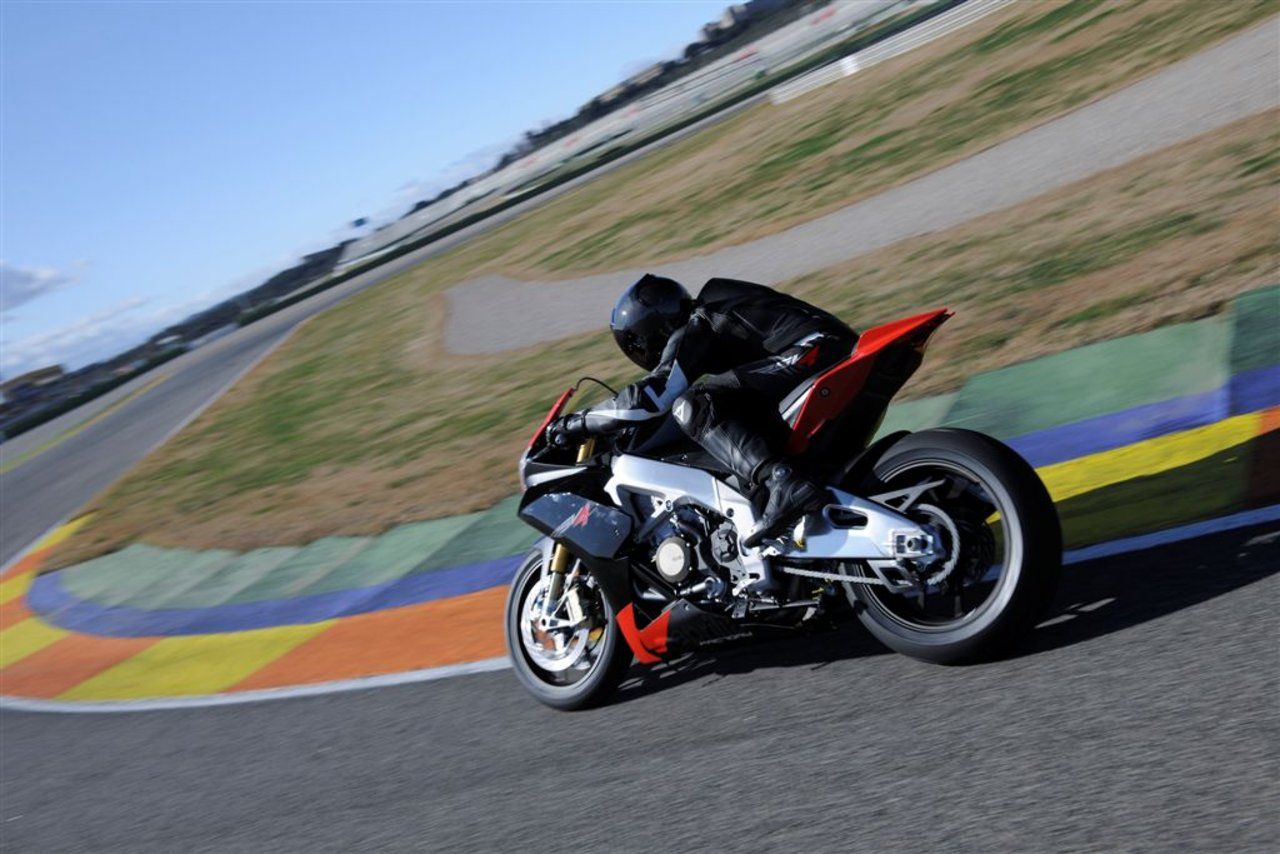  Aprilia RSV4 Factory