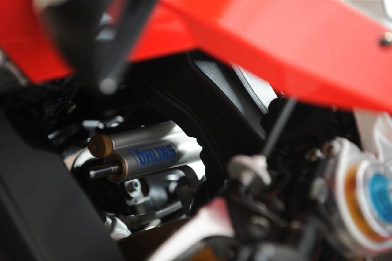  Aprilia RSV4 Factory