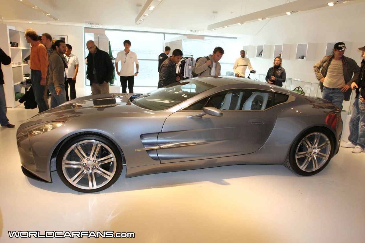 Aston Martin one 77 салон