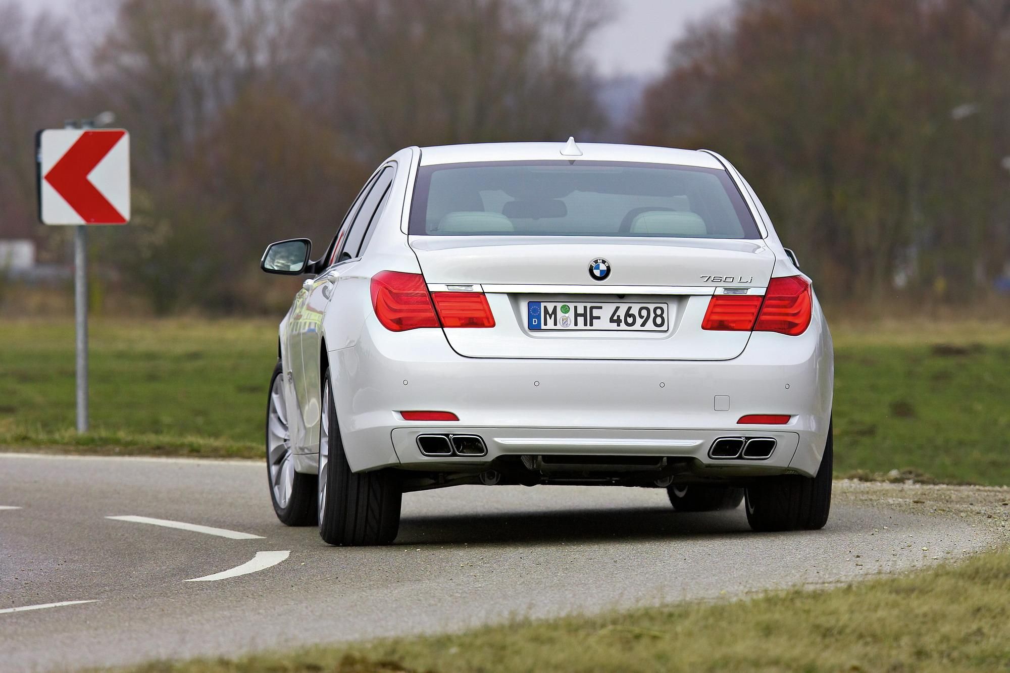 2010 BMW 760i and 760Li