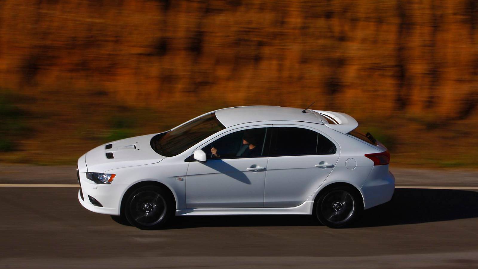 2010 Mitsubishi Lancer Sportback prices announced