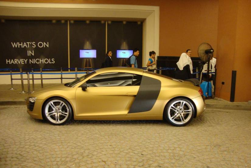 Matte-gold Audi R8 spotted in Dubai