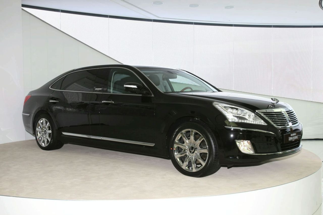 2010 Hyundai Equus Stretch Edition