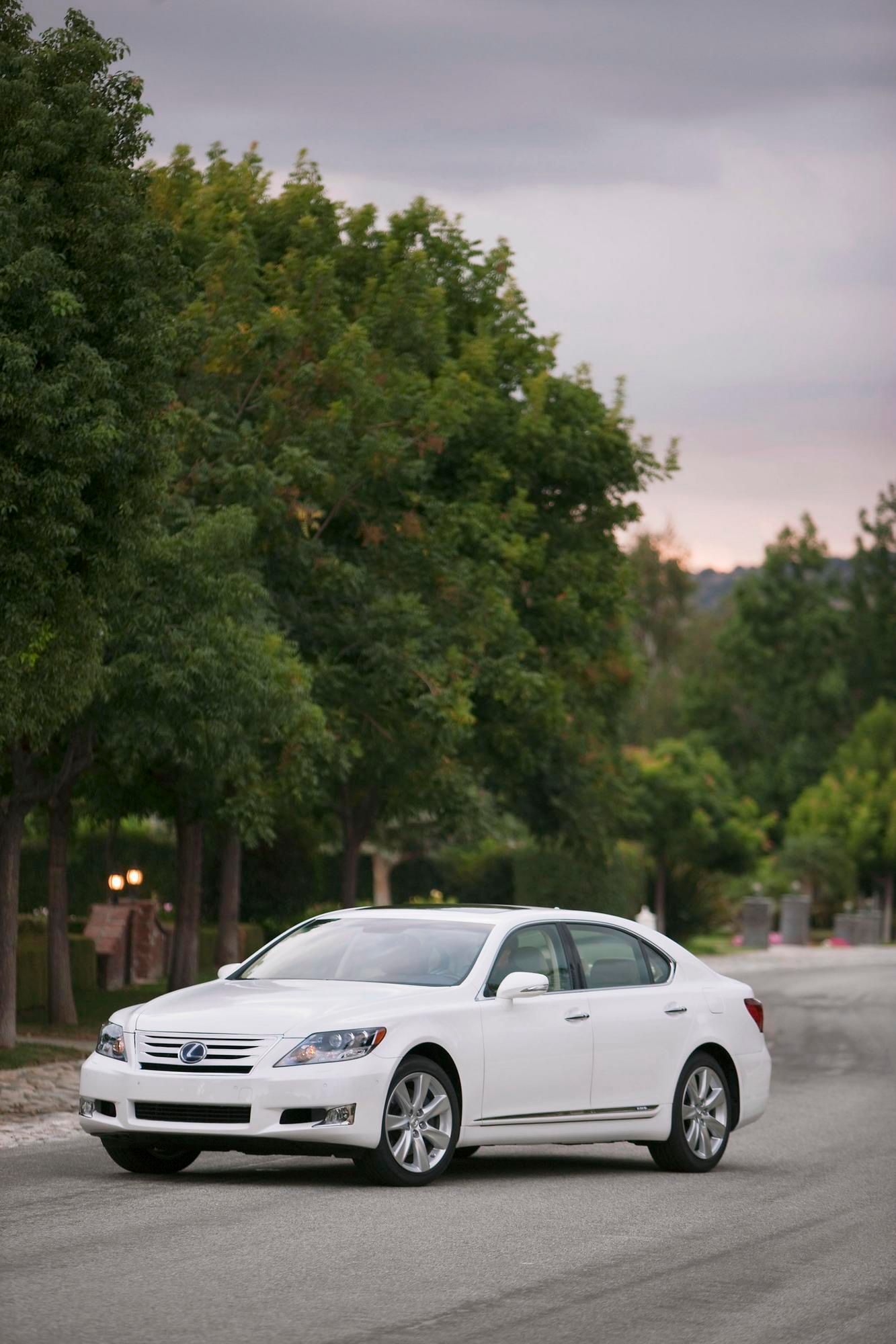 2010 Lexus LS 600h L Hybrid