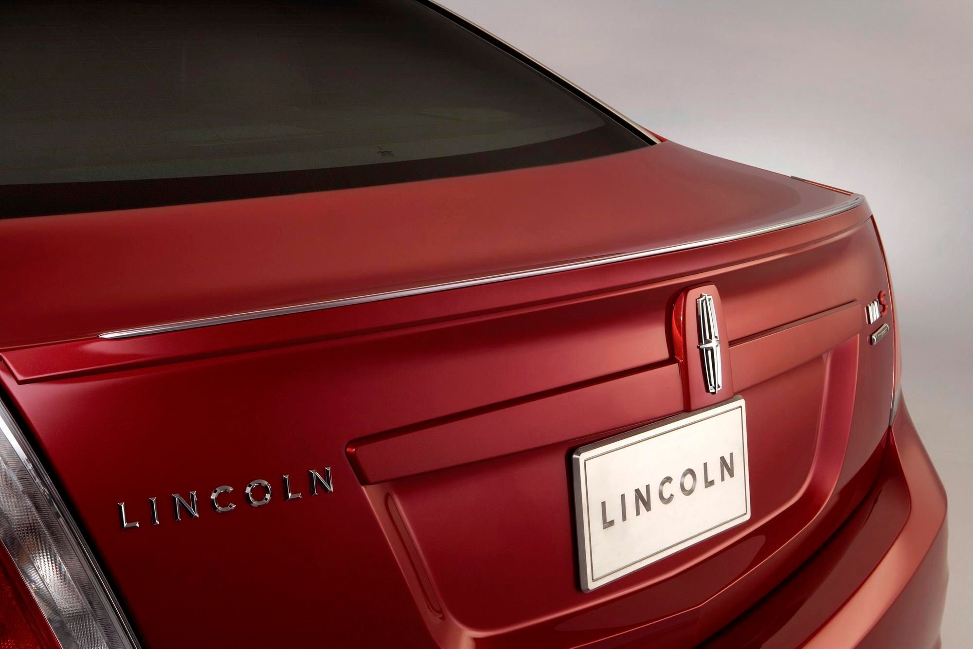 2010 Lincoln MKS