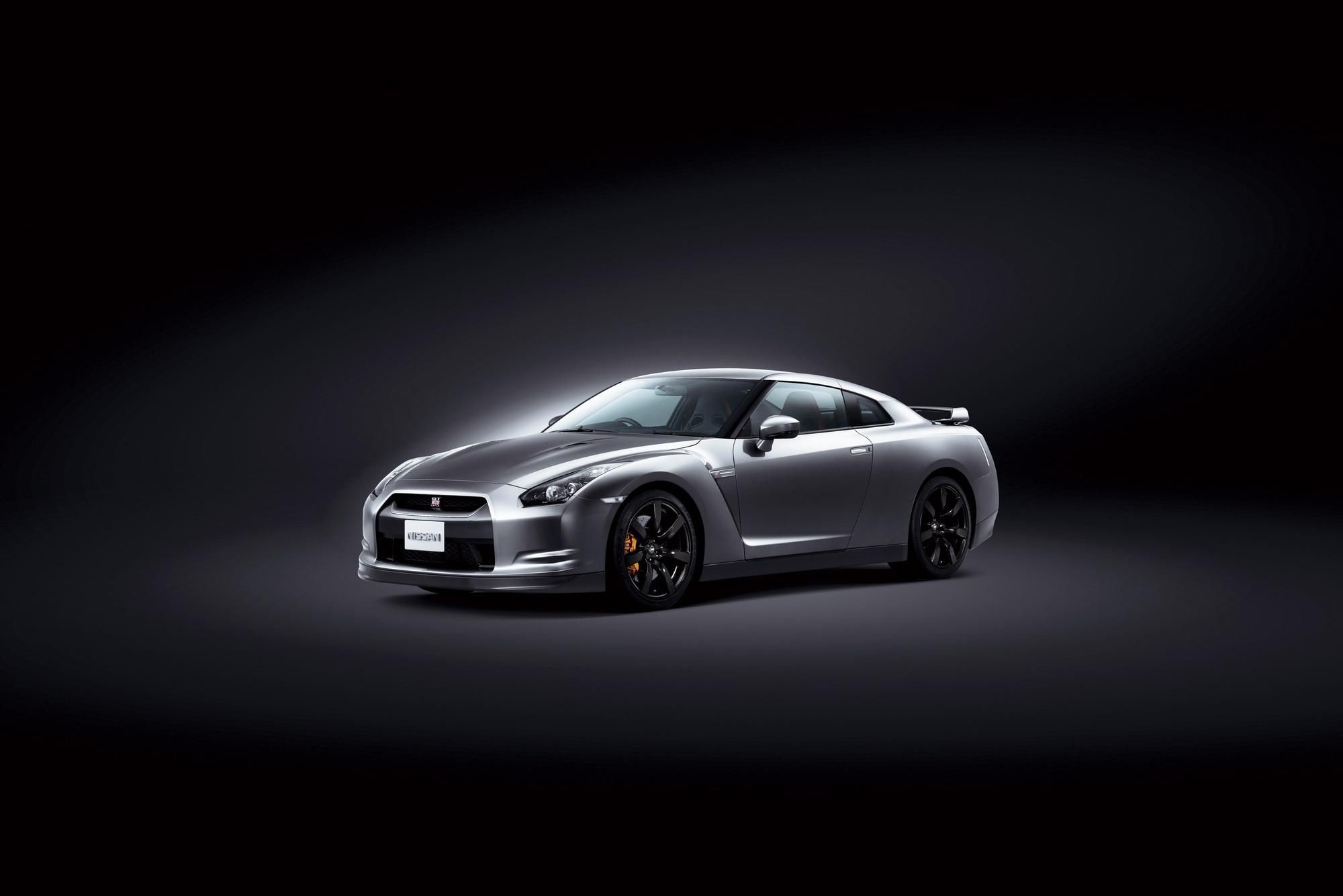 2011 Nissan GT-R New-Spec