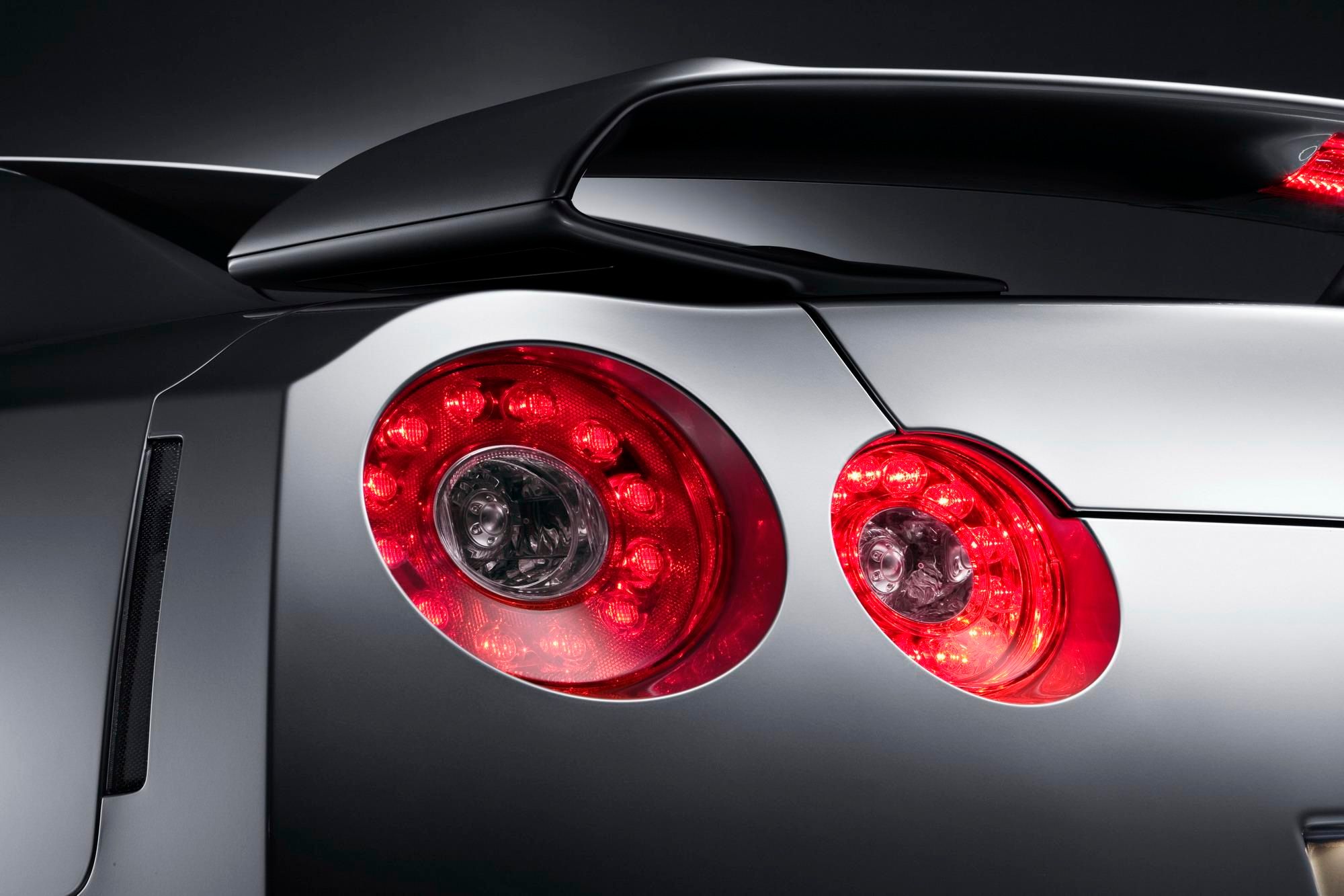 2011 Nissan GT-R New-Spec
