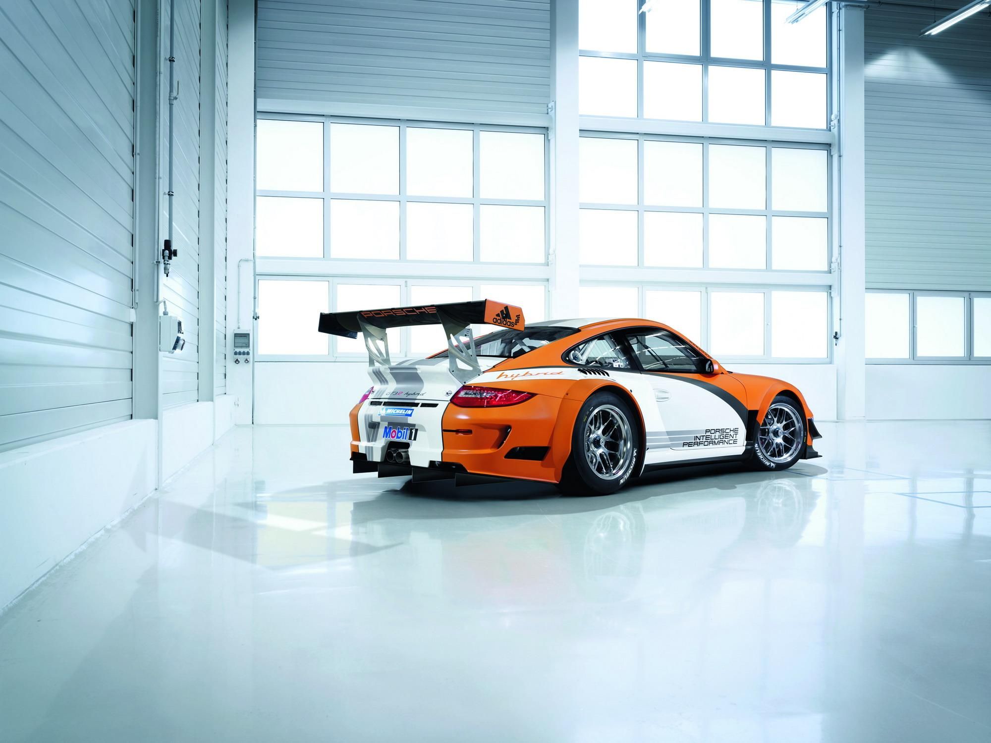 2011 Porsche 911 GT3 R Hybrid