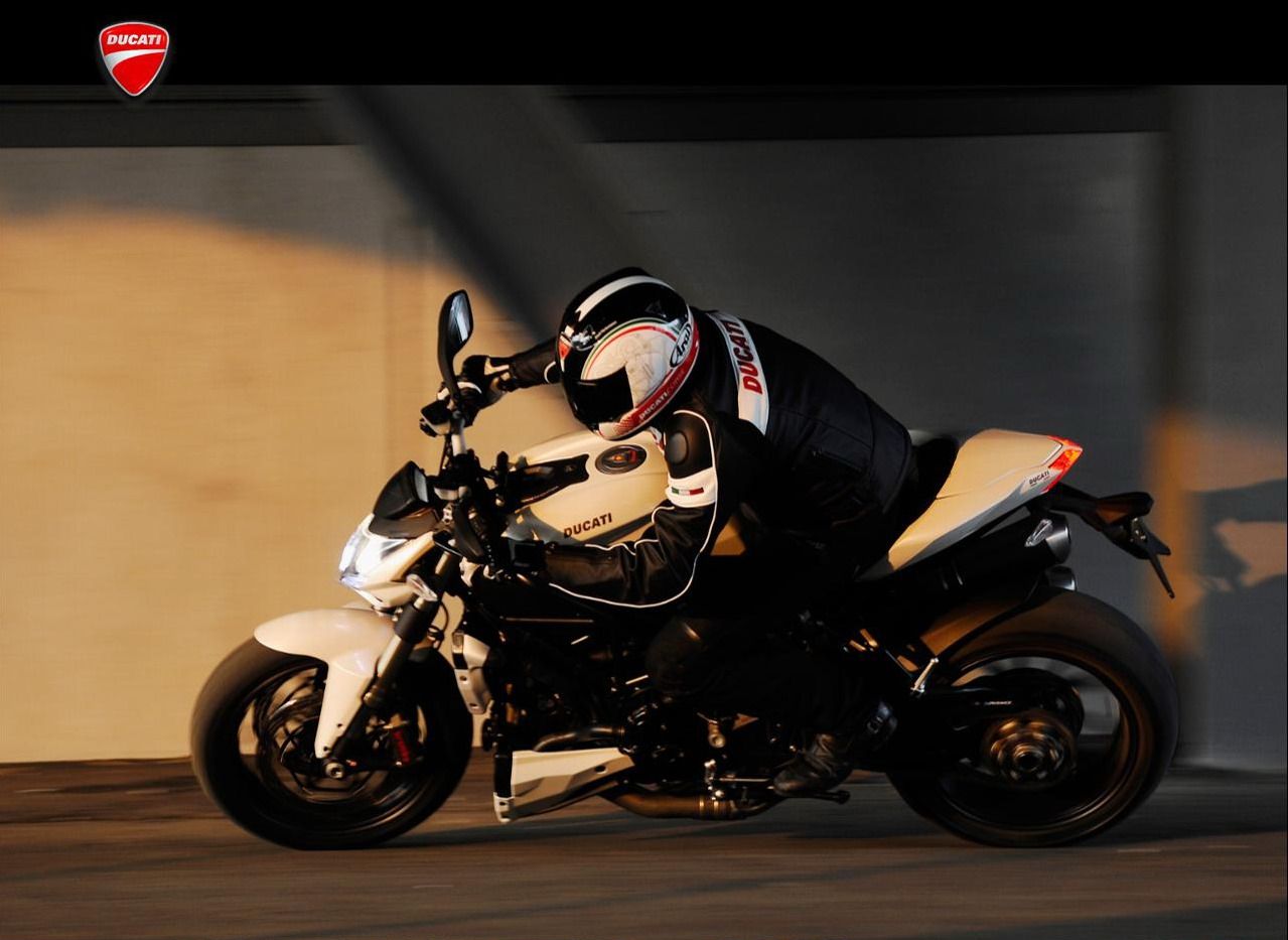  2010 Ducati Streetfighter