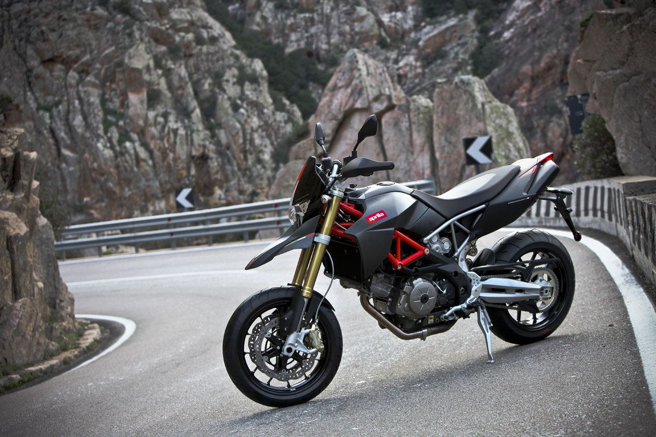  2010 Aprilia Dorsoduro 750 Factory