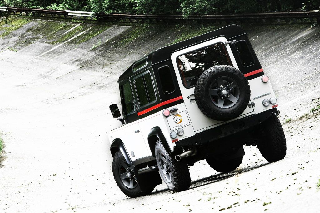 2010 Land Rover Defender by Aznom