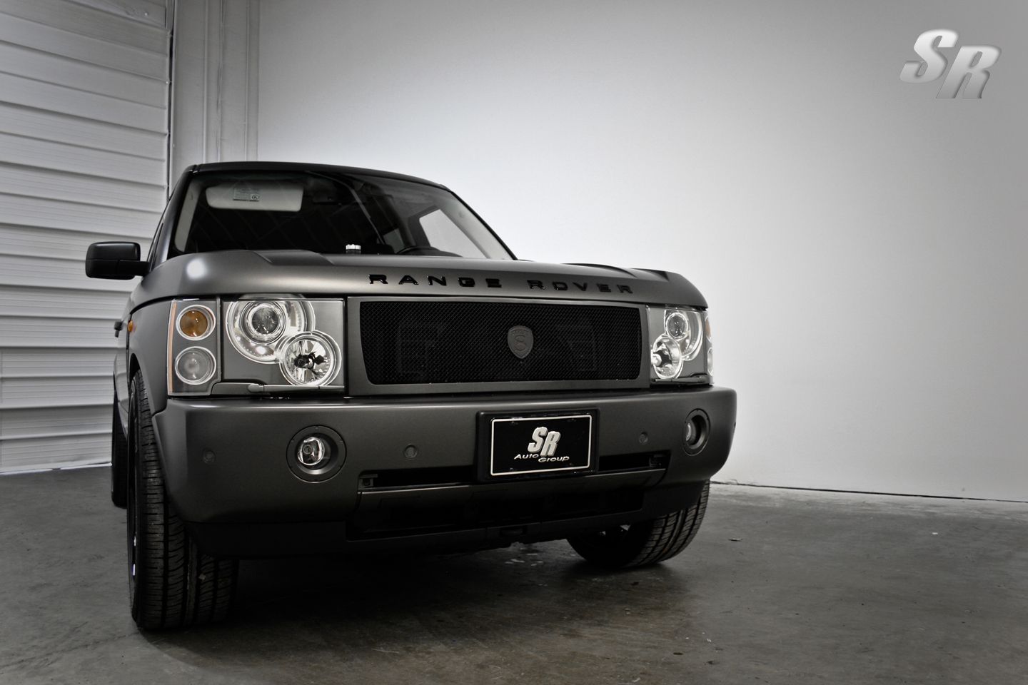 2010 Range Rover Project Militar by SR Auto Group
