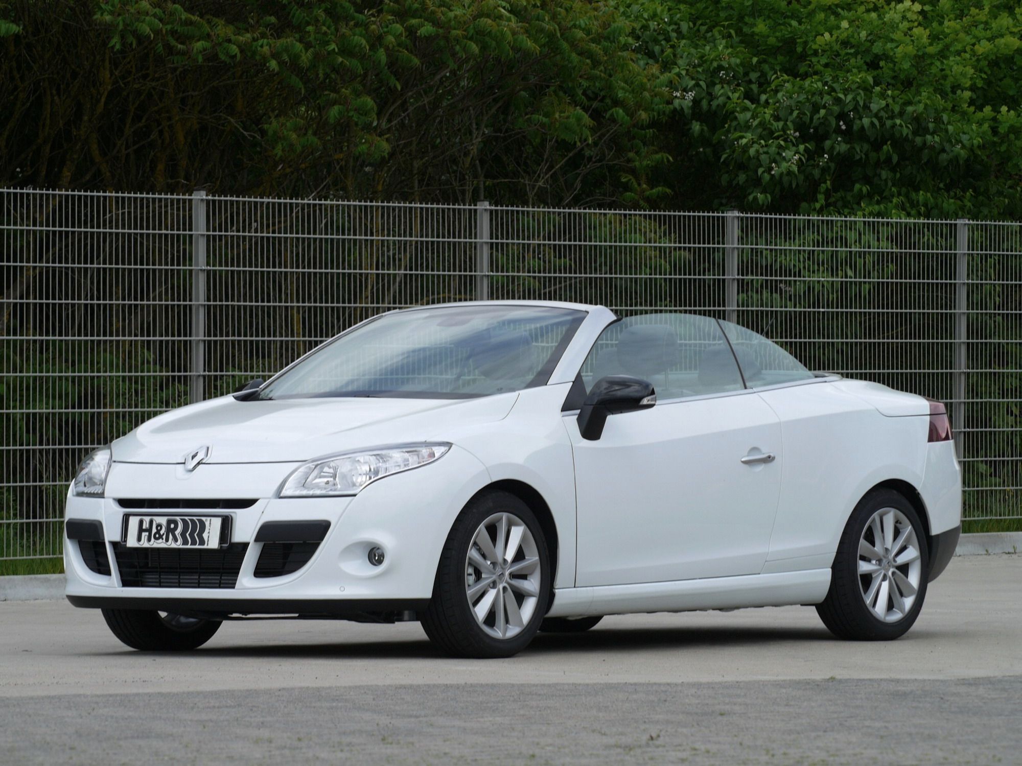 2010 Renault Megane Coupe-Cabrio by H&R