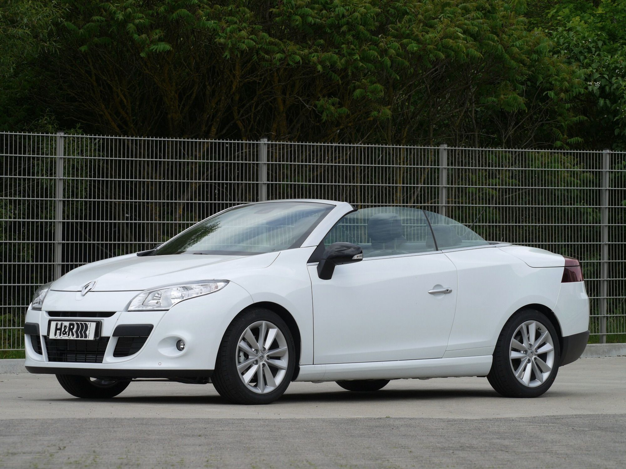2010 Renault Megane Coupe-Cabrio by H&R