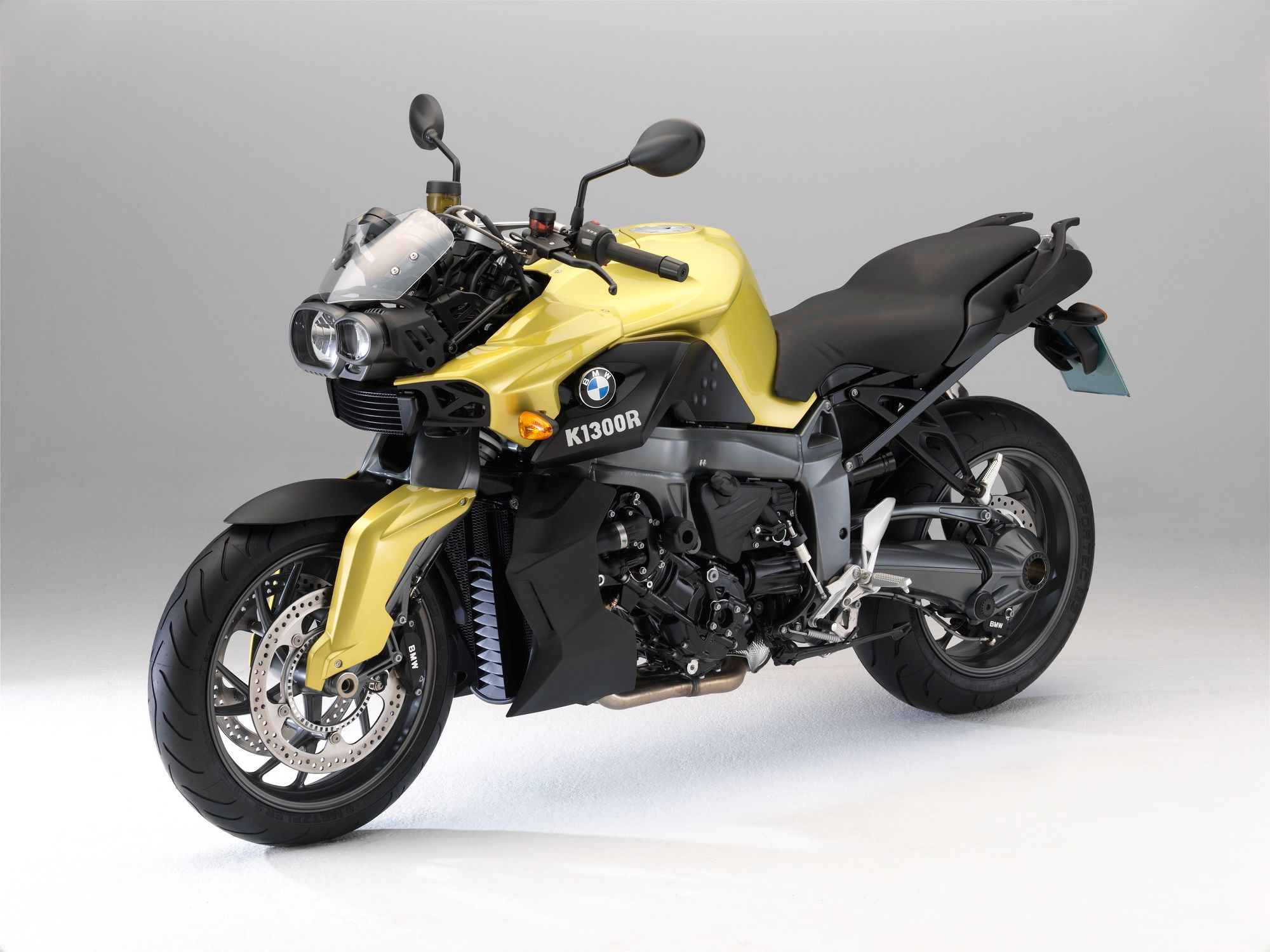 2010 BMW F 800 ST Touring and K 1300 R Dynamic special editions