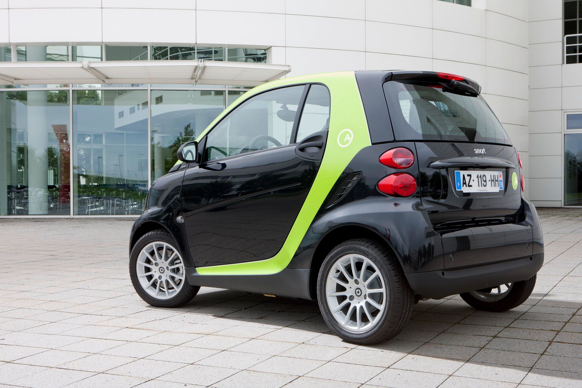 2011 Smart Car2Go edition with solar roof