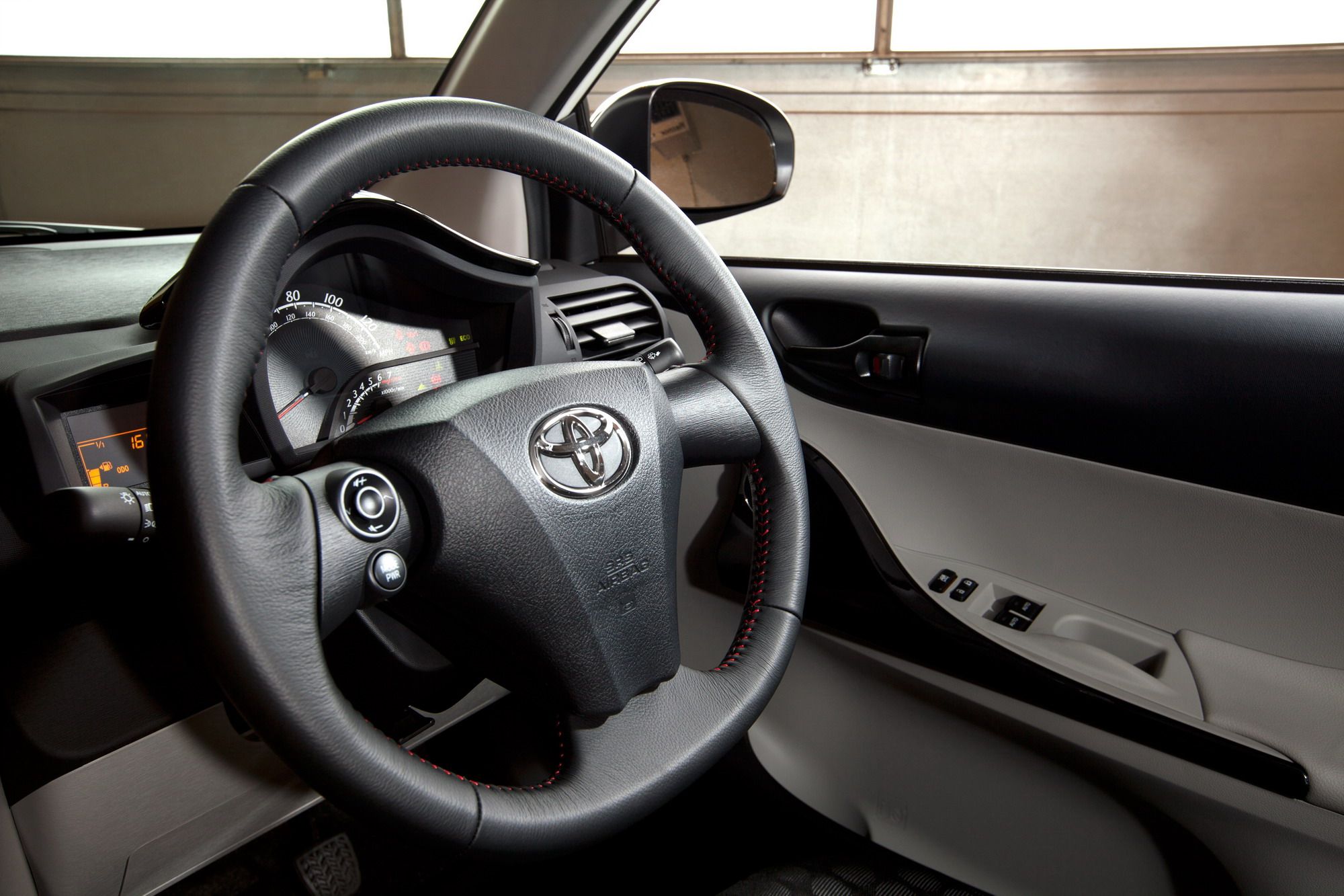 2011 Toyota iQ