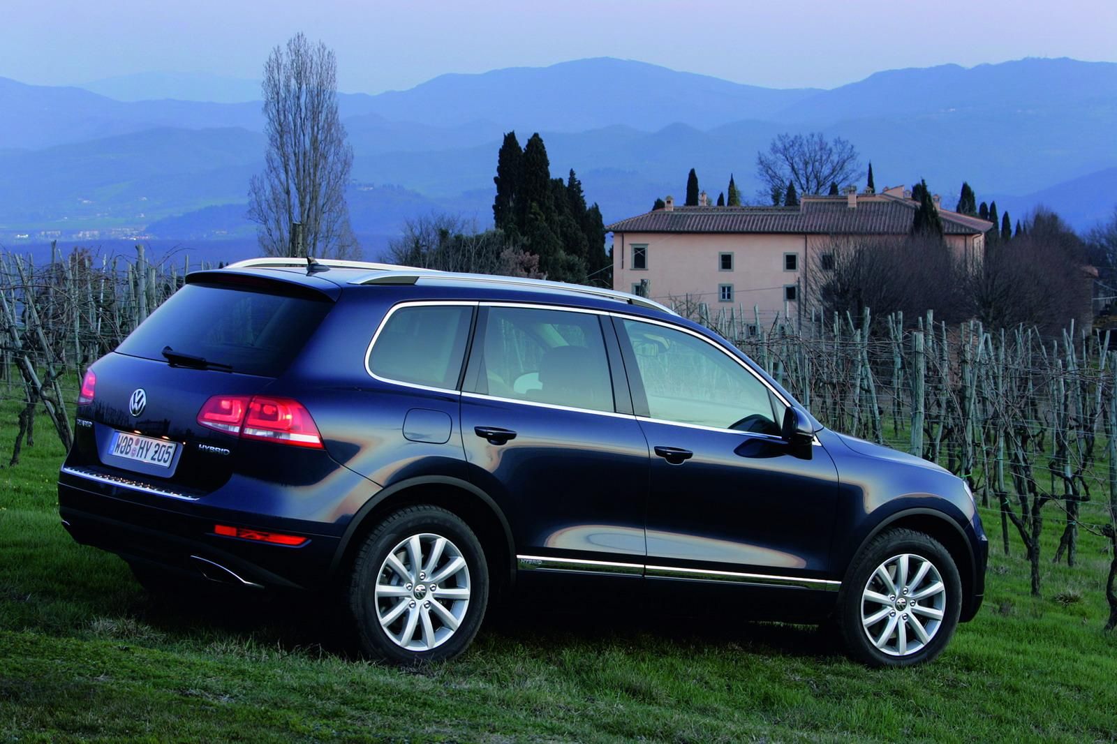 2011 Volkswagen Touareg Hybrid