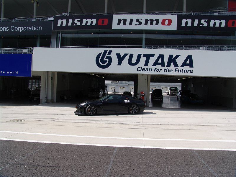 2009 Nissan R35 GT-R by VOLTEX 