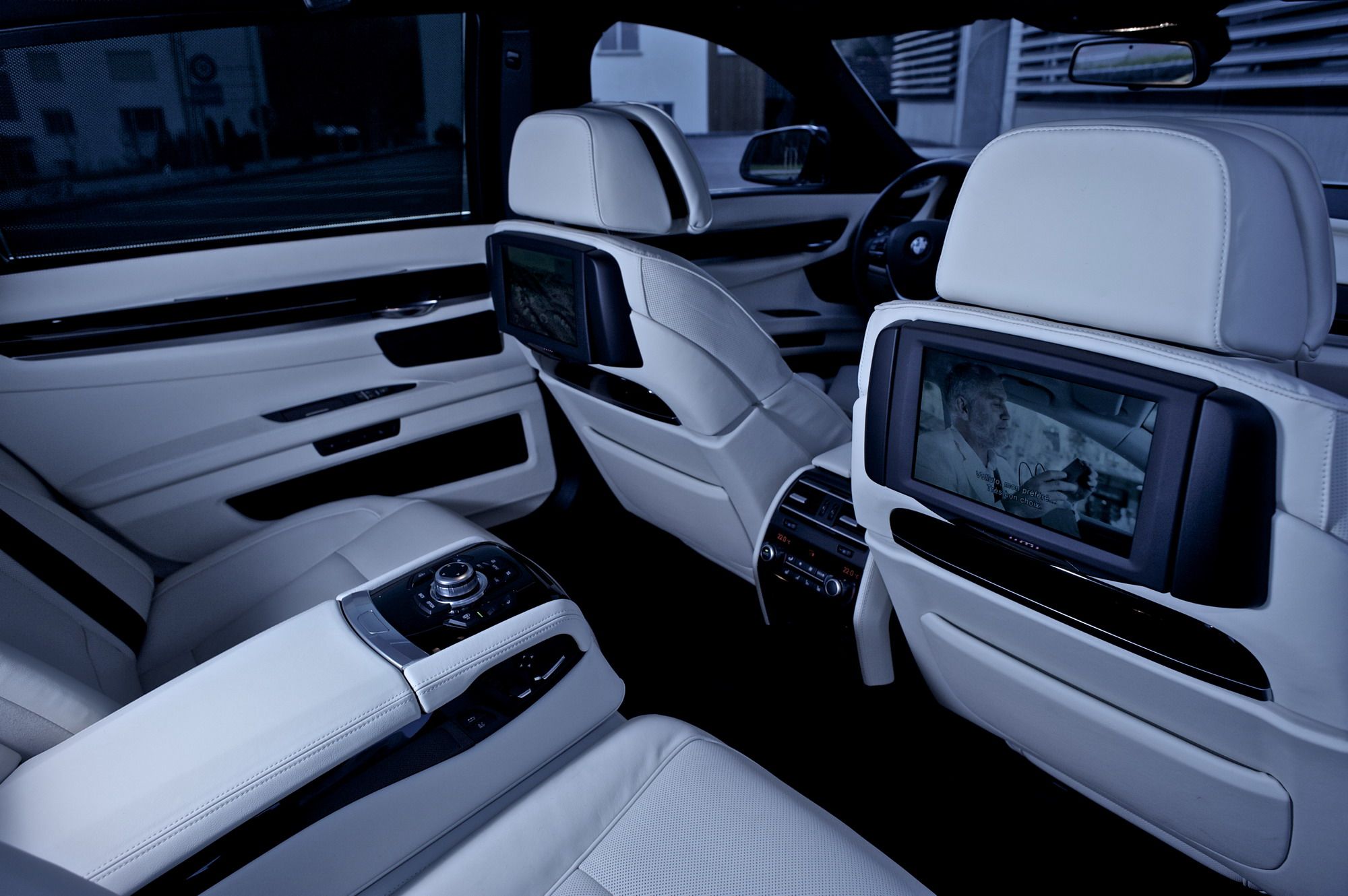 2010 BMW 760Li by Shaston-Lumma