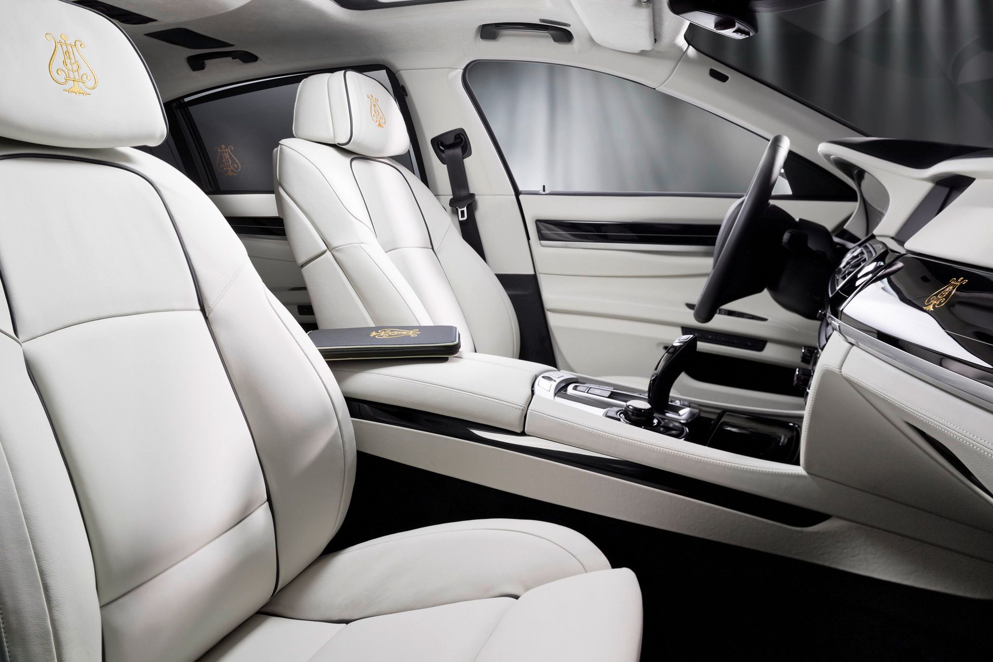 2010 BMW Individual 7 Series Composition