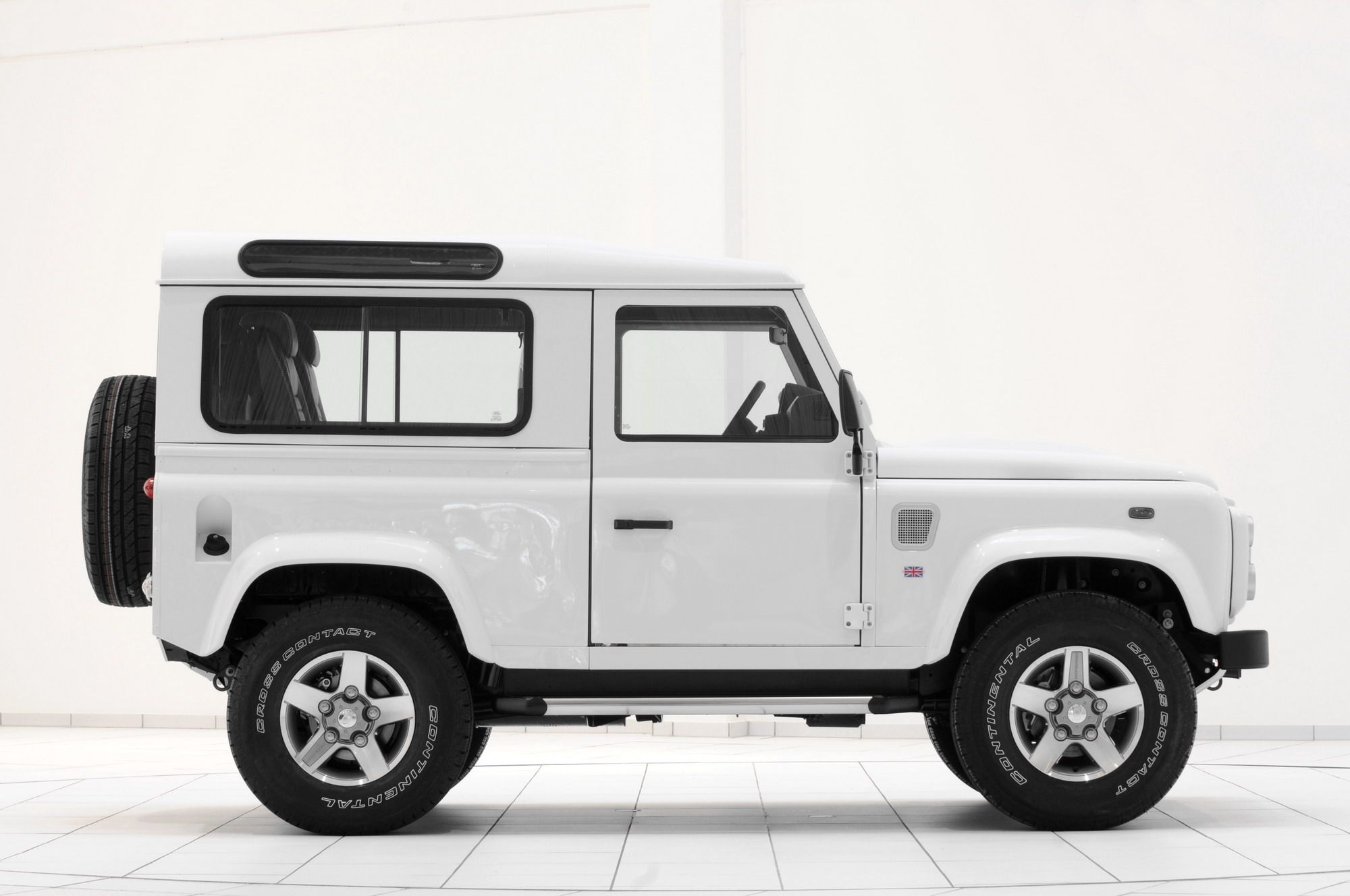 2010 Land Rover Defender 90 Yachting Edition by Startech 