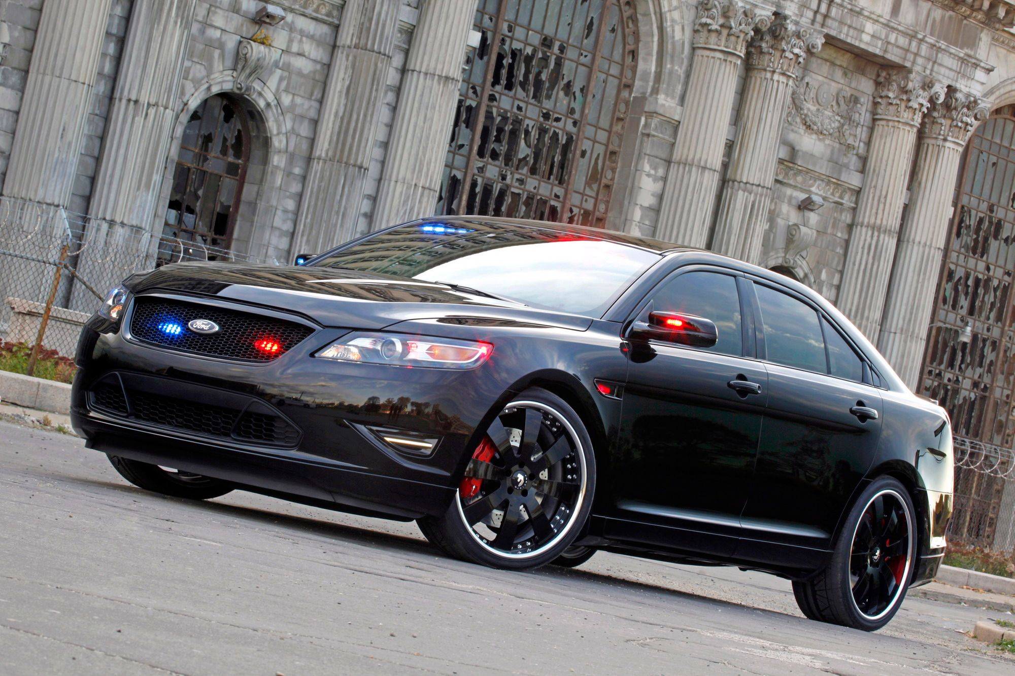 2011 Stealth Ford Police Interceptor concept