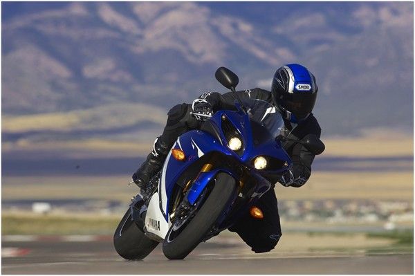 2011 Yamaha YZF-R1