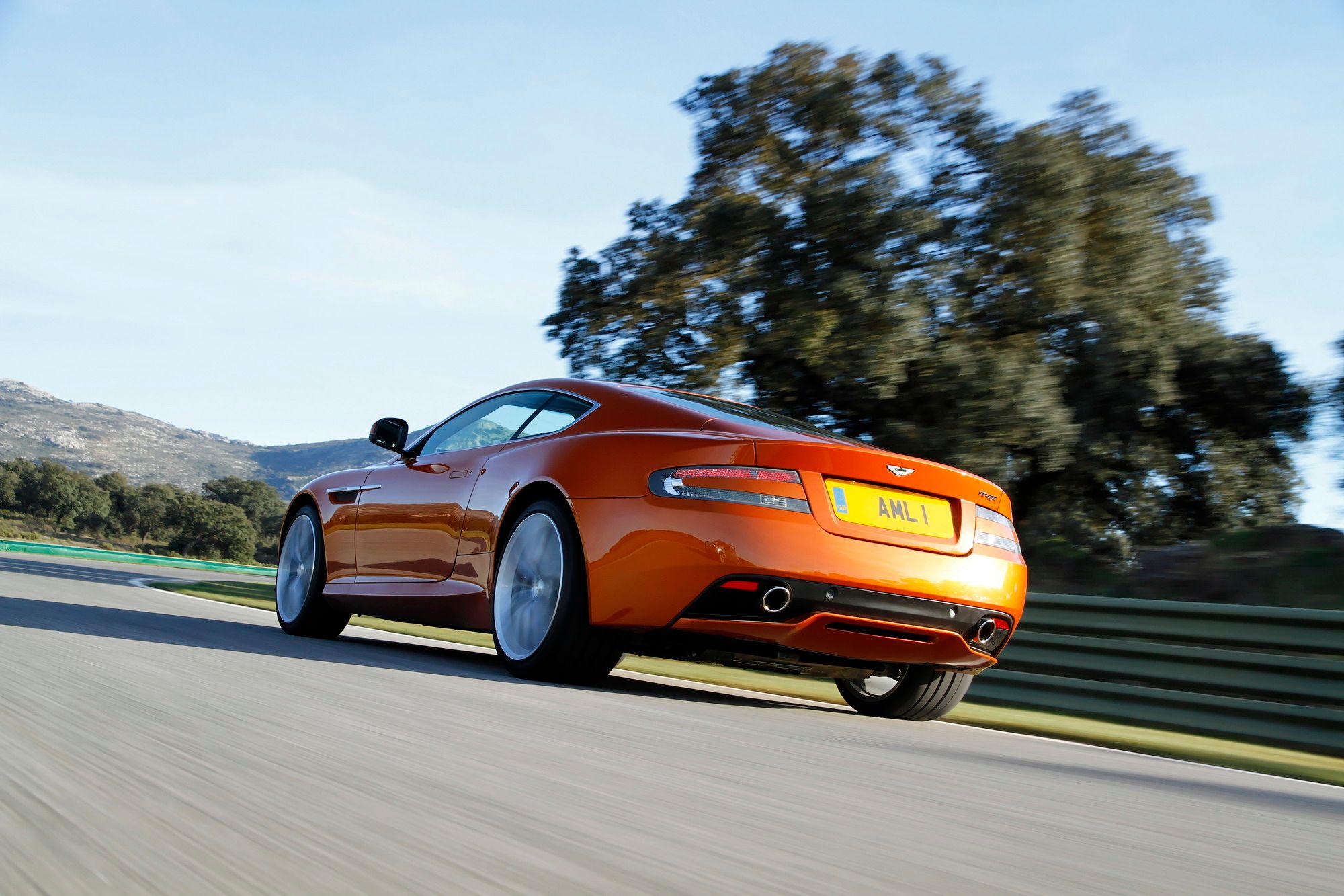 2012-aston-martin-virage