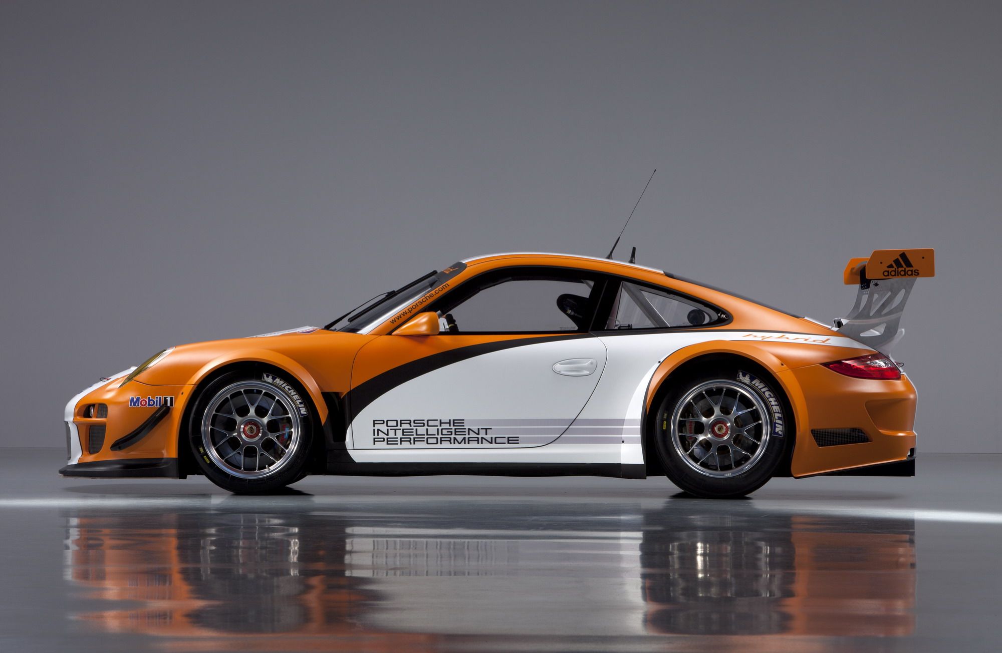 2011 Porsche 911 GT3 R Hybrid Version 2.0