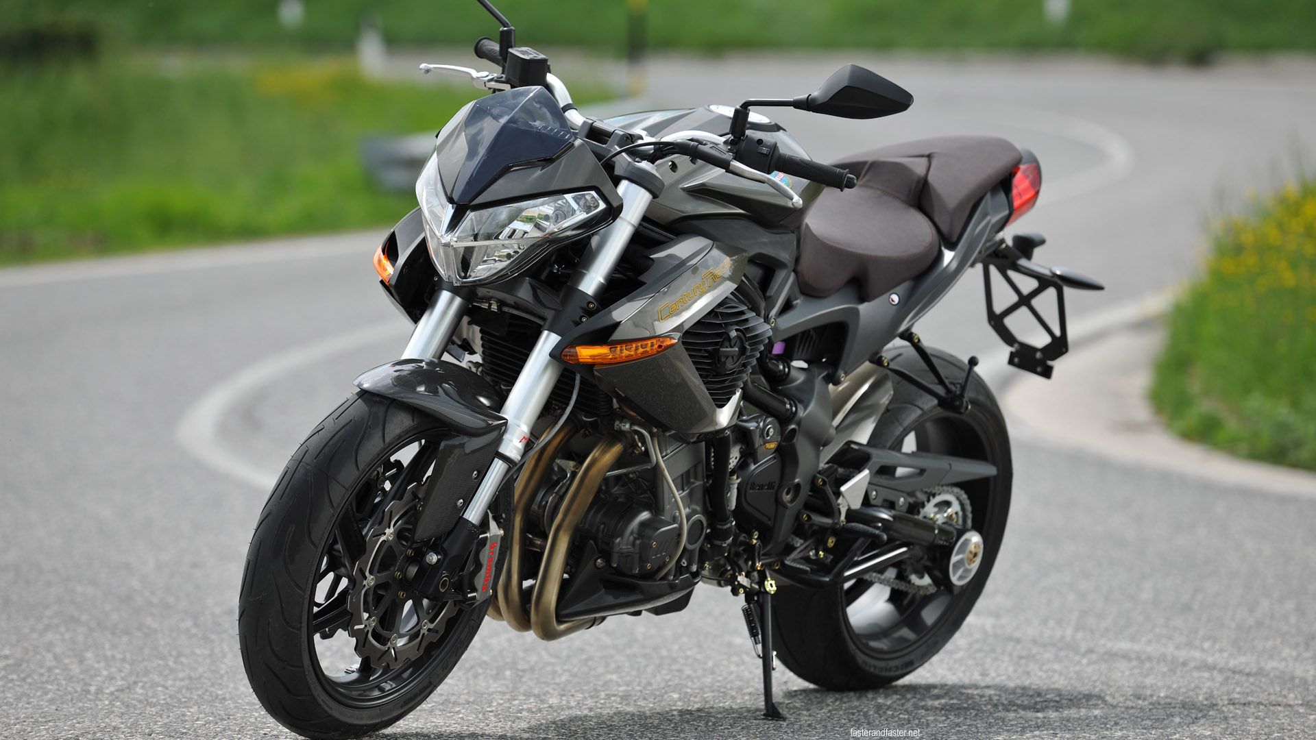 2011 Benelli TnT 899 and TnT 1130 Century Racers